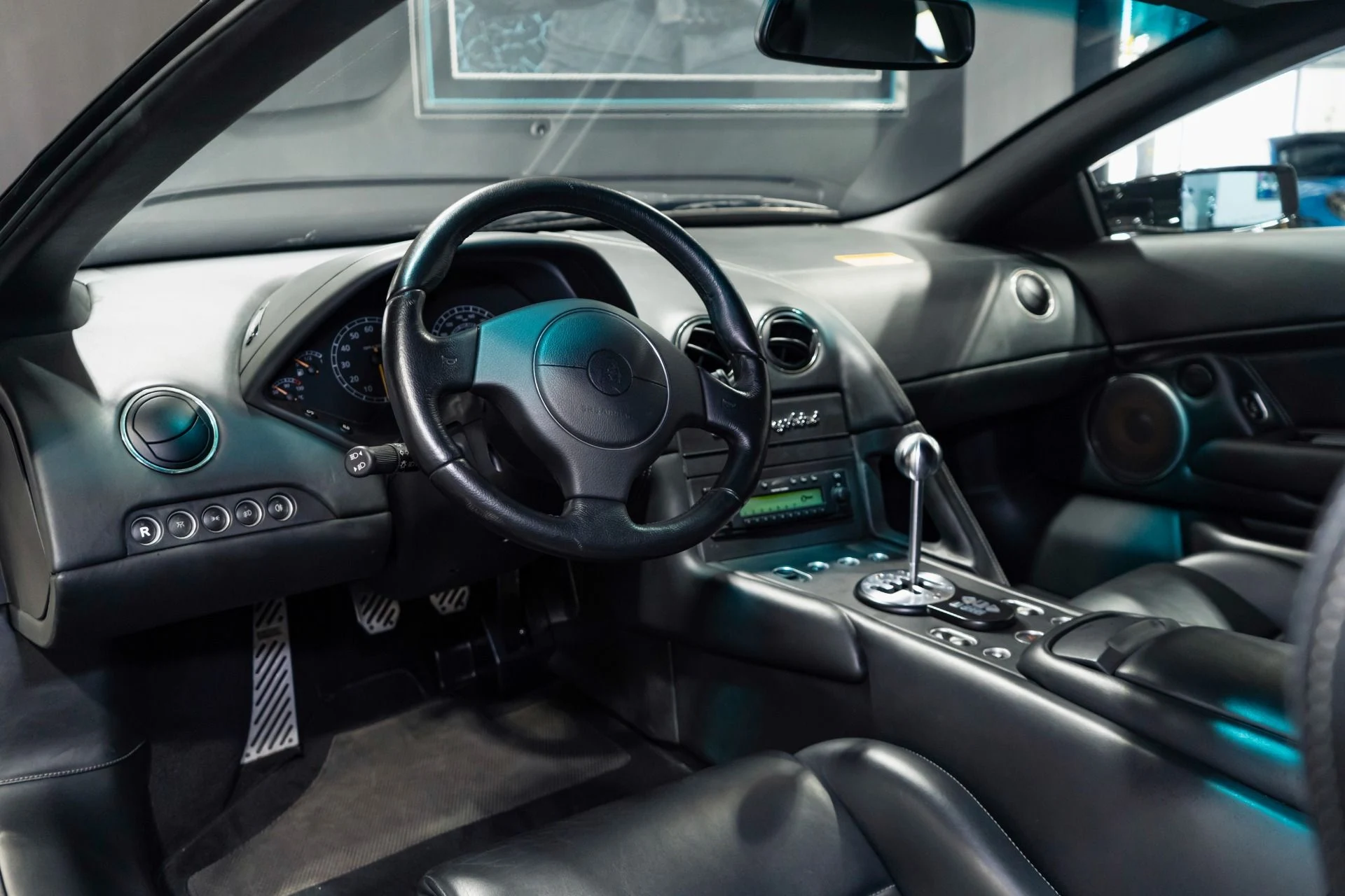 mph007_2030130644_Used_2003_Lamborghini_Murcielago_1773687292_2a6ee8f1ca