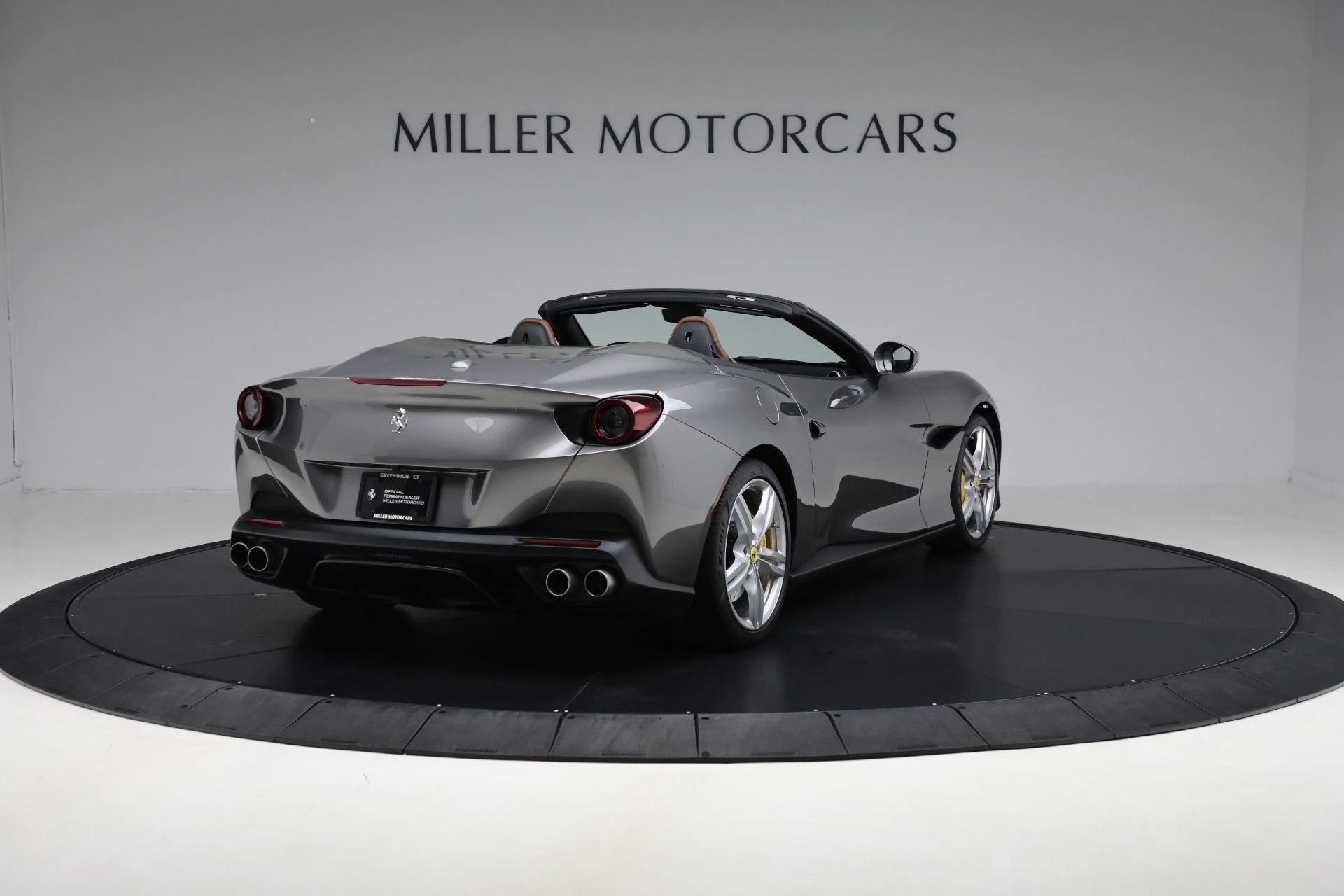 mph007_2030225307_Used_2019_Ferrari_Portofino_56de272bd4