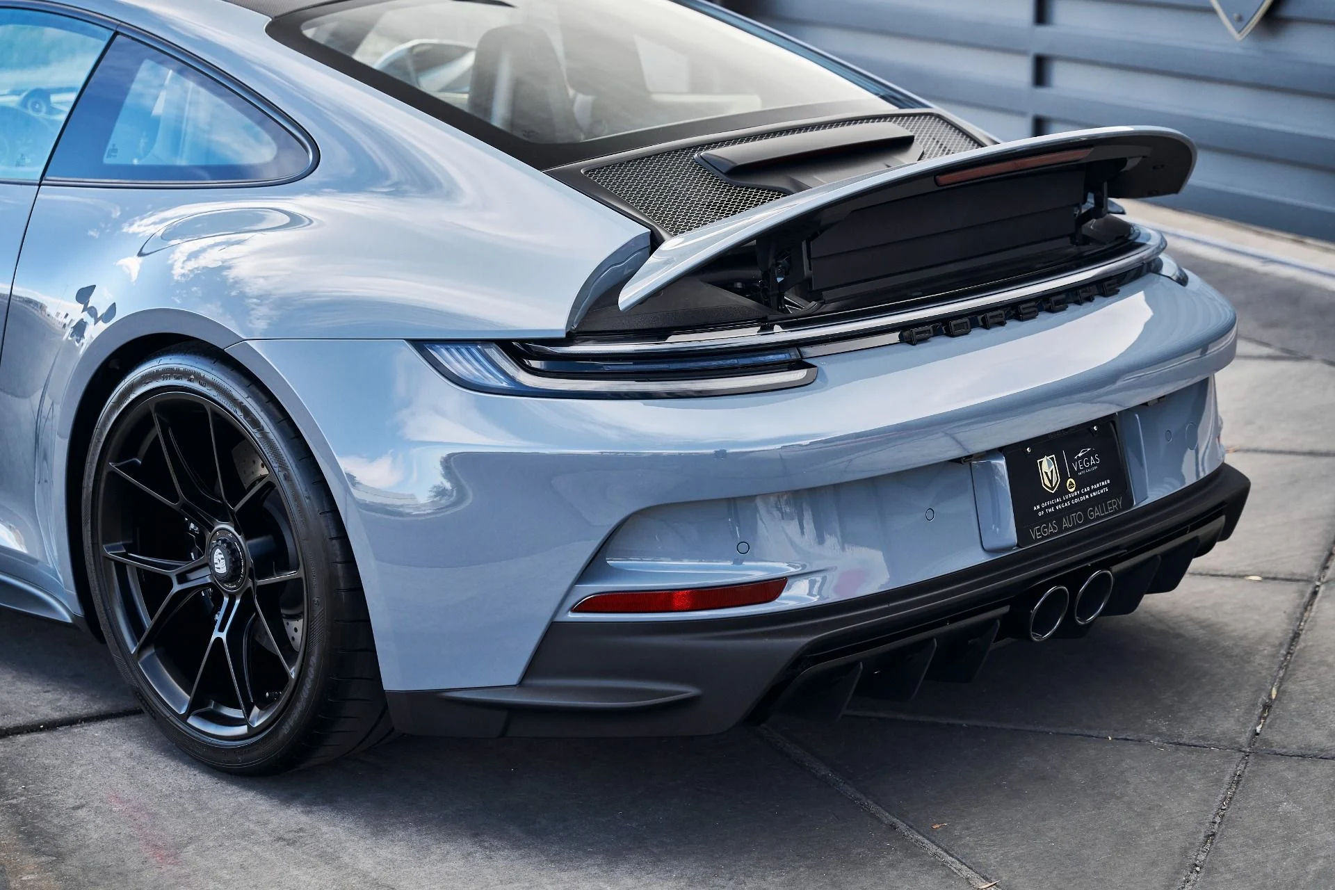 mph007_2031069669_Used_2023_Porsche_911_GT_3_1771295146_4b47249e7b