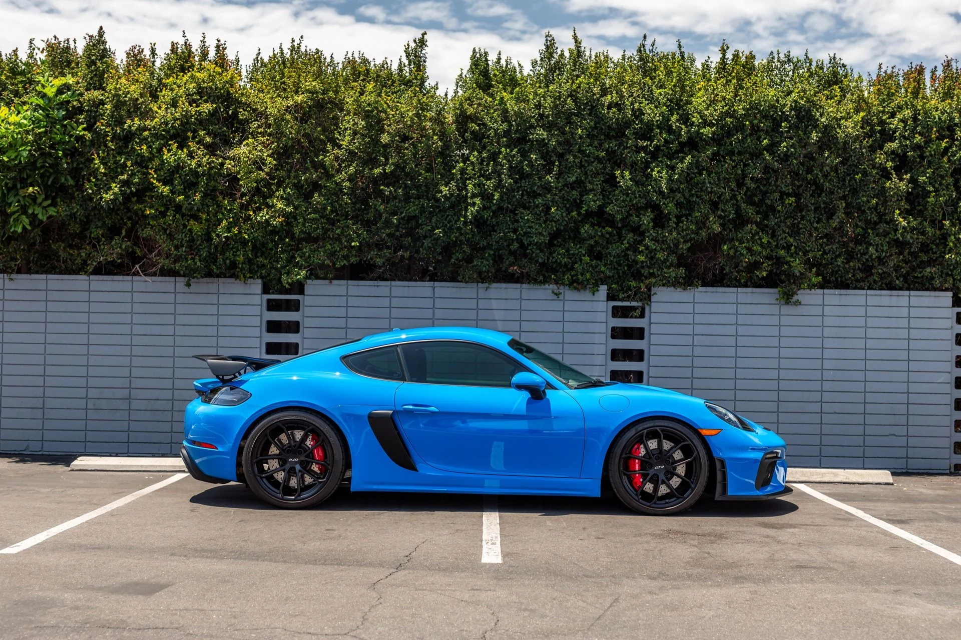 mph007_2039182527_Used_2023_Porsche_718_Cayman_GT_4_1721258201_3901c11990