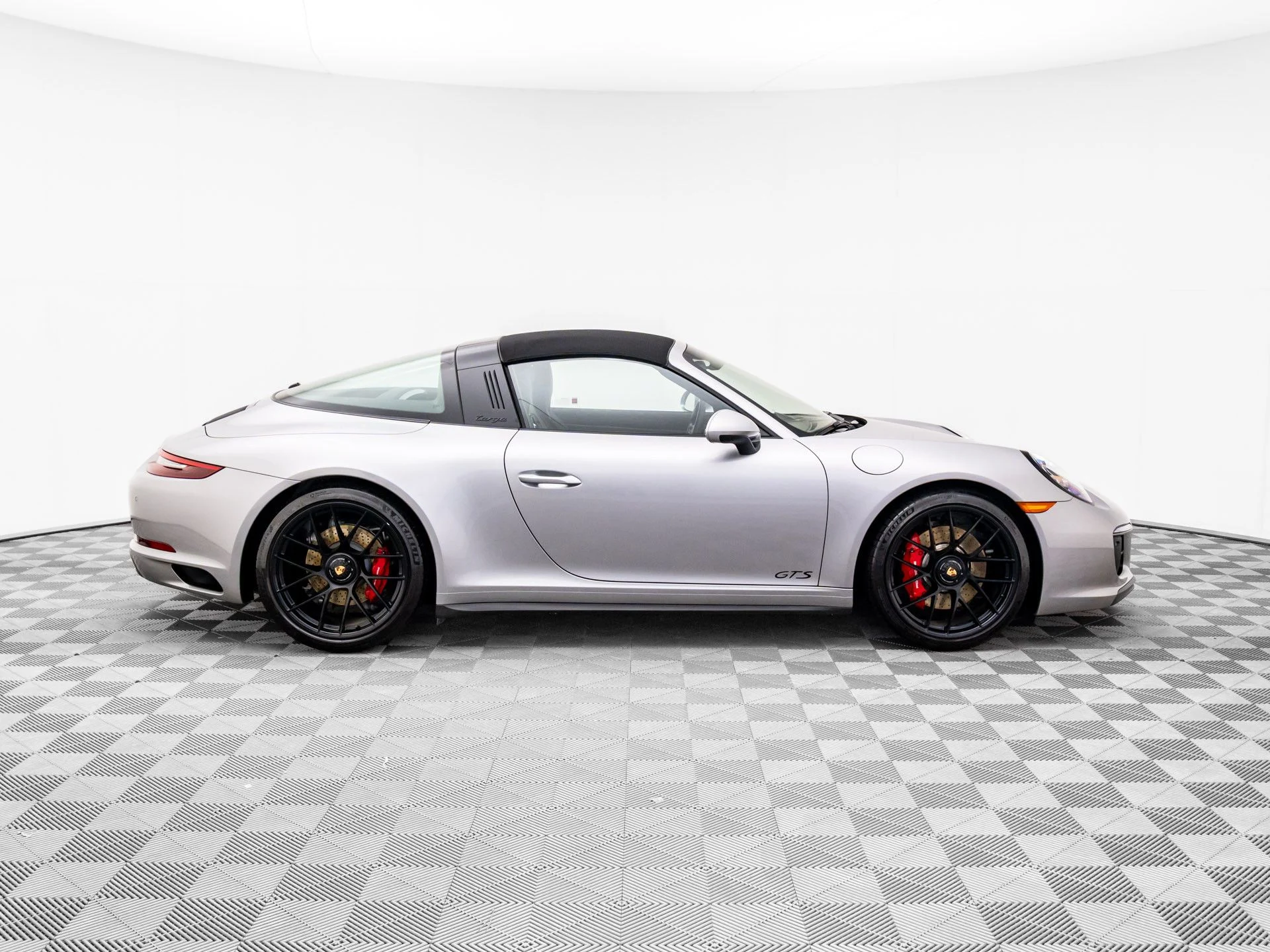 mph007_204241675_9411b3a6210adc8a066abec9c21cc458x_918349cc36