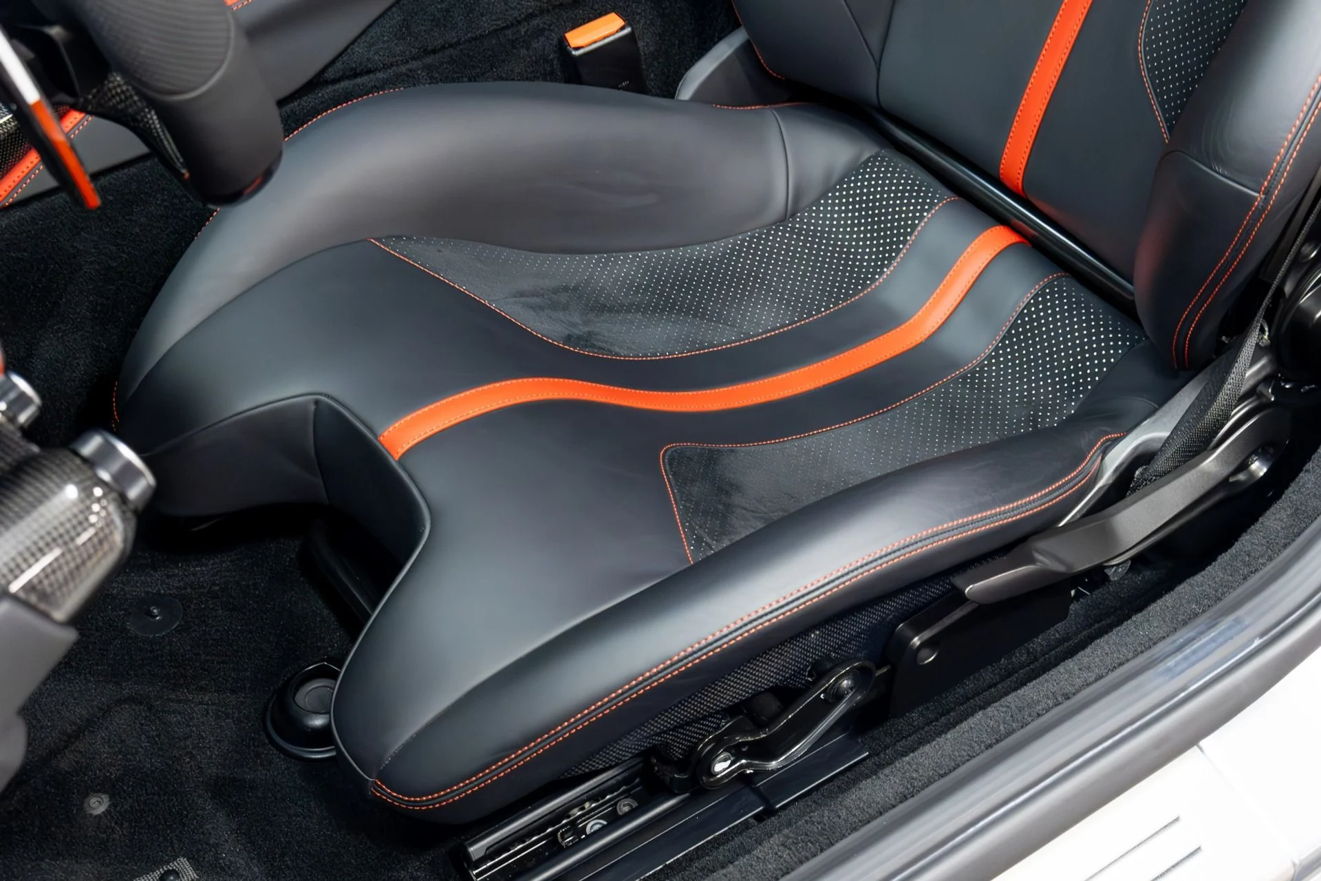 mph007_204446380_Used_2018_Ferrari_812_Superfast_1777416678_c7e00f84d6