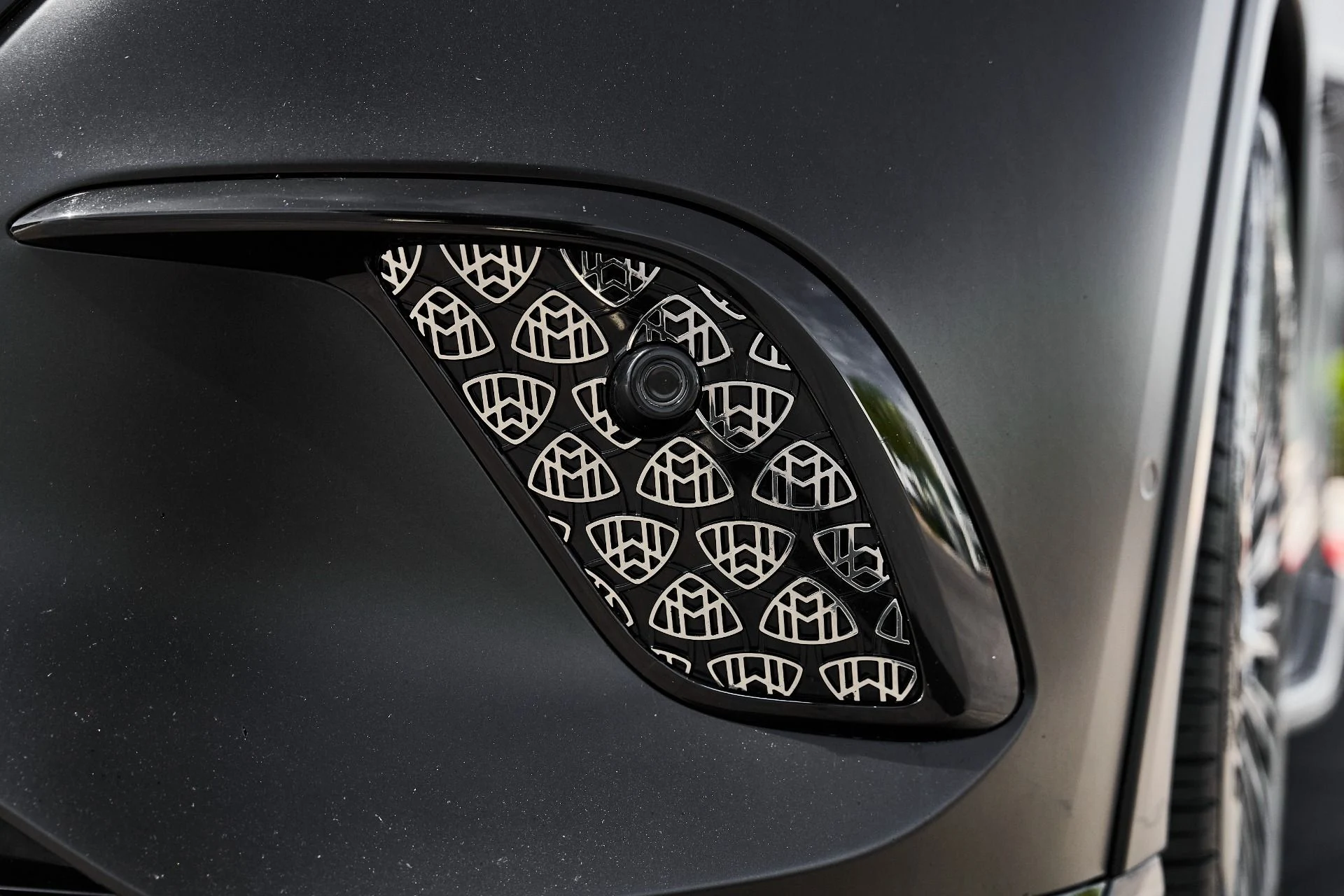 mph007_2045481165_Used_2024_Mercedes_Benz_EQS_Maybach_EQS_680_1774575143_cb0cd3547a