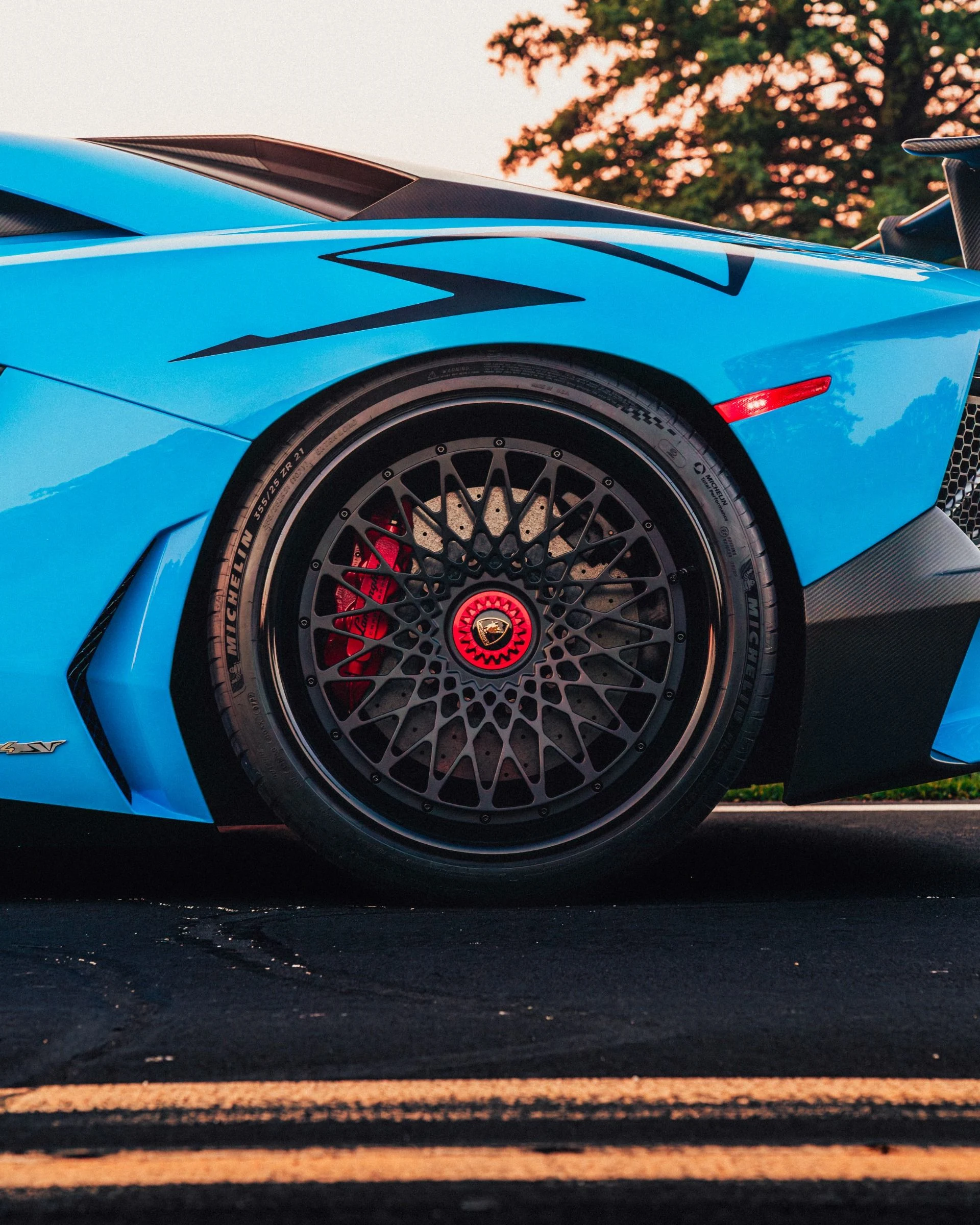 mph007_2046381831_9696_p8_l_b84d2250e3