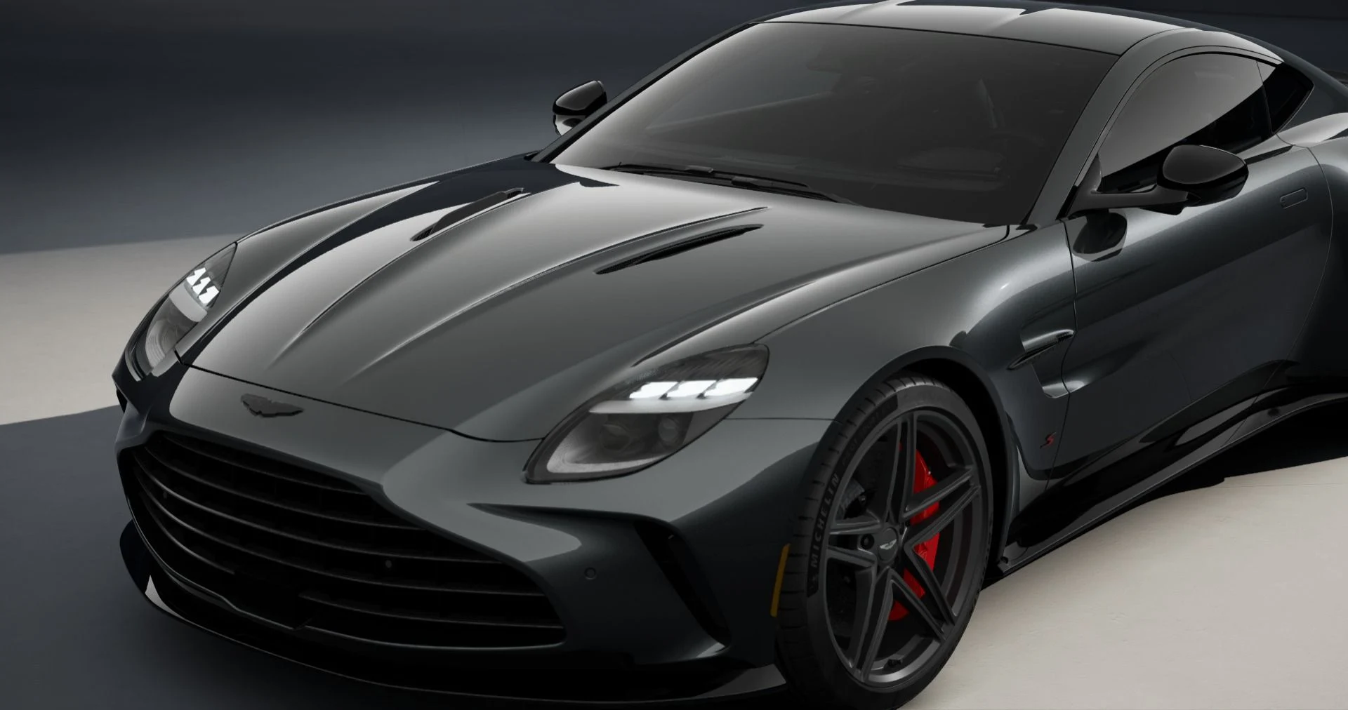 mph007_2046816474_New_2026_Aston_Martin_Vantage_S_1767375260_9ed29b4700