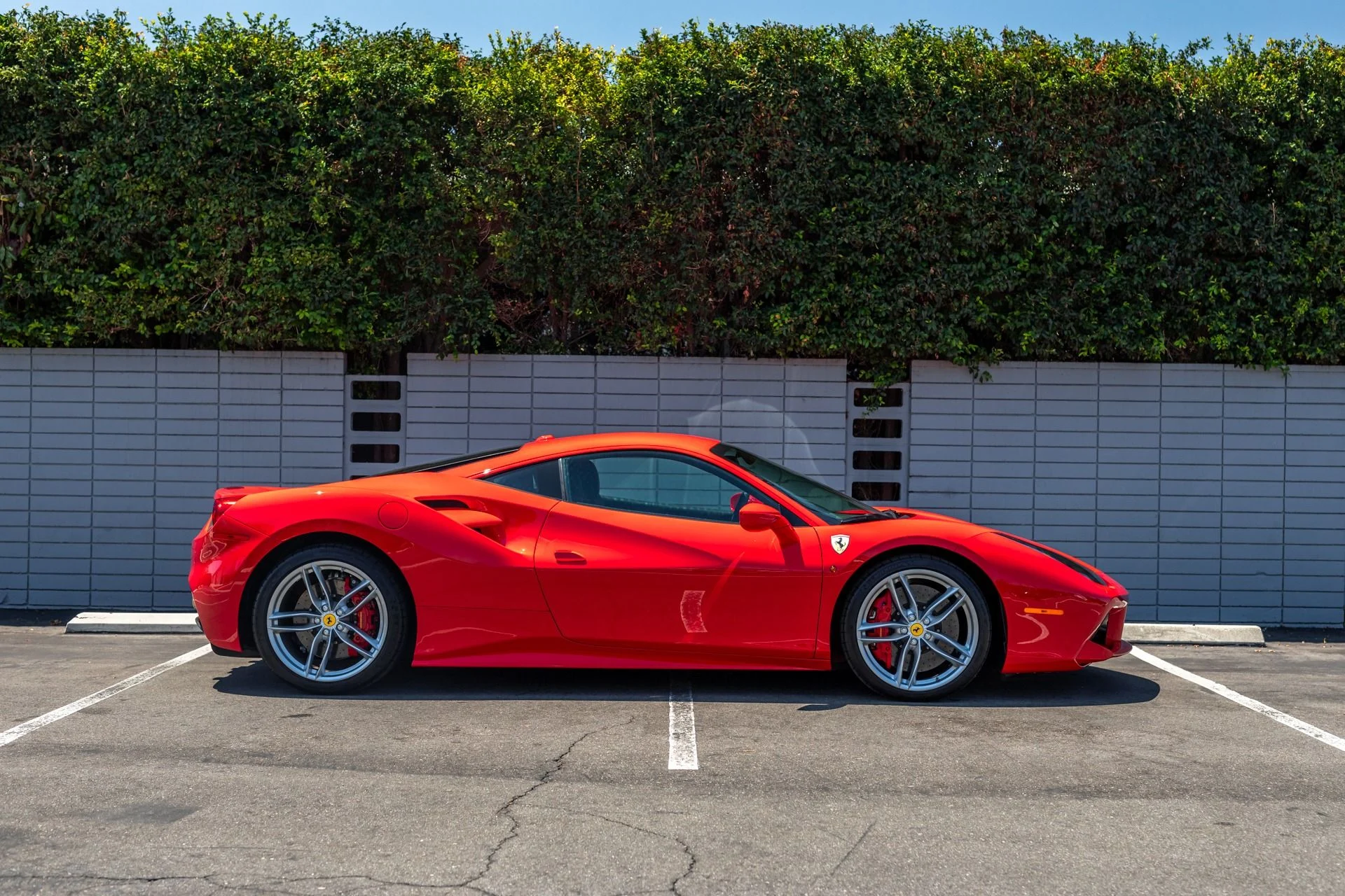 mph007_2048945911_Used_2016_Ferrari_488_GTB_1754854688_9ee3658ece