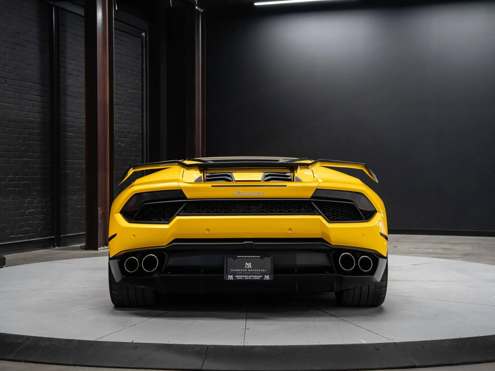 mph007_2051284517_lamborghini_huracan_2017_196750cf3f