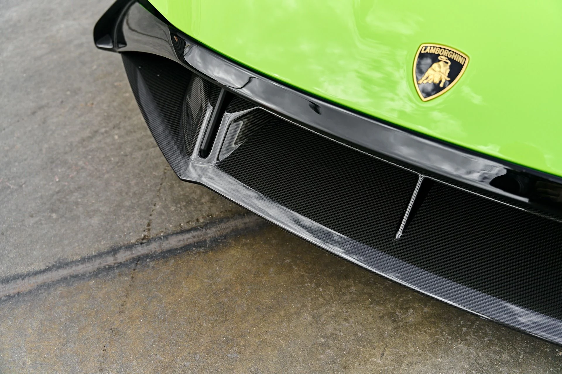 mph007_2055365905_Used_2024_Lamborghini_Huracan_STO_Base_1791998188_1826862363