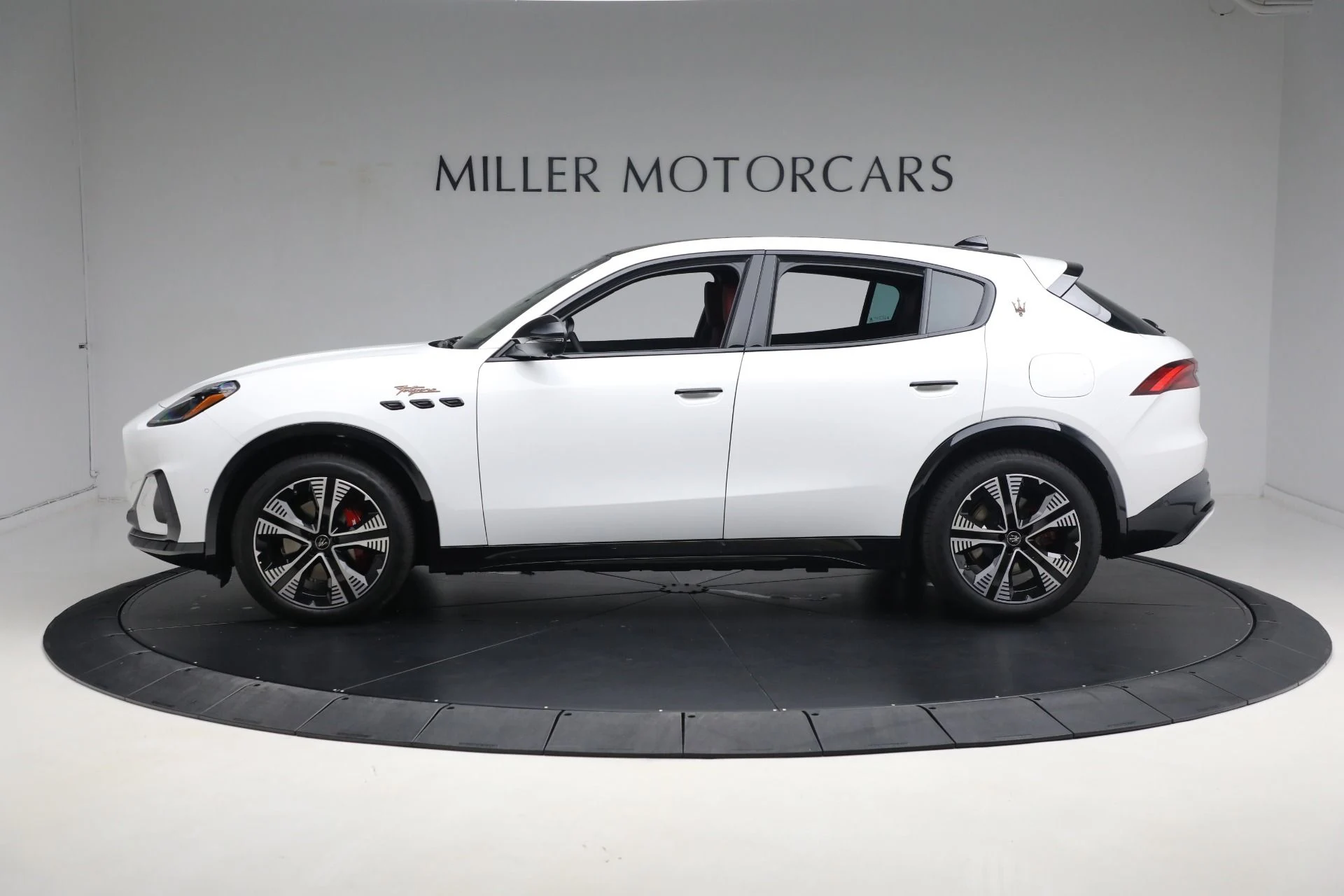 mph007_2066140613_New_2025_Maserati_Grecale_Folgore_e1af6c388d