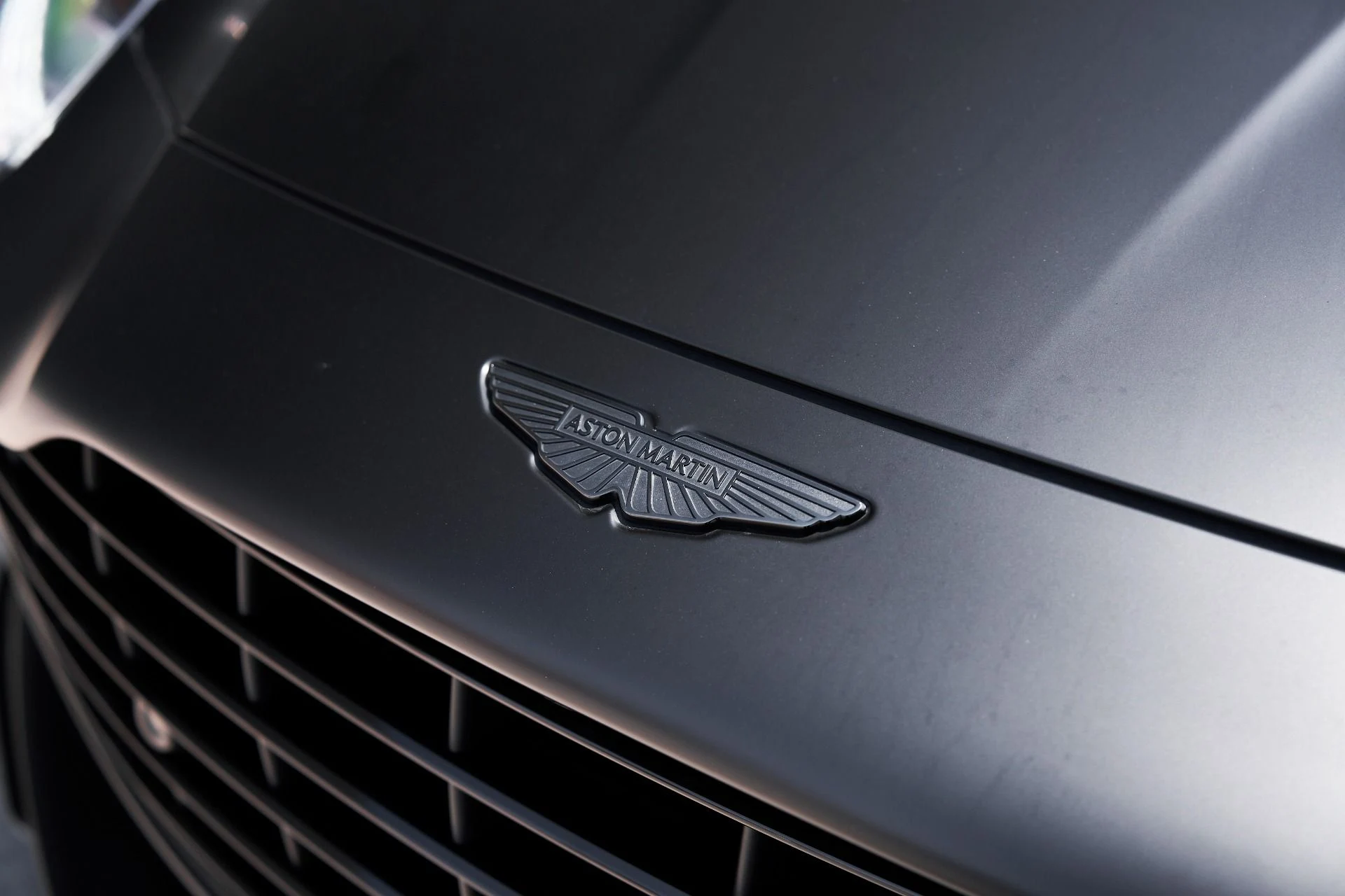 mph007_2067485413_Used_2024_Aston_Martin_DB_12_1752612779_0d6025580f