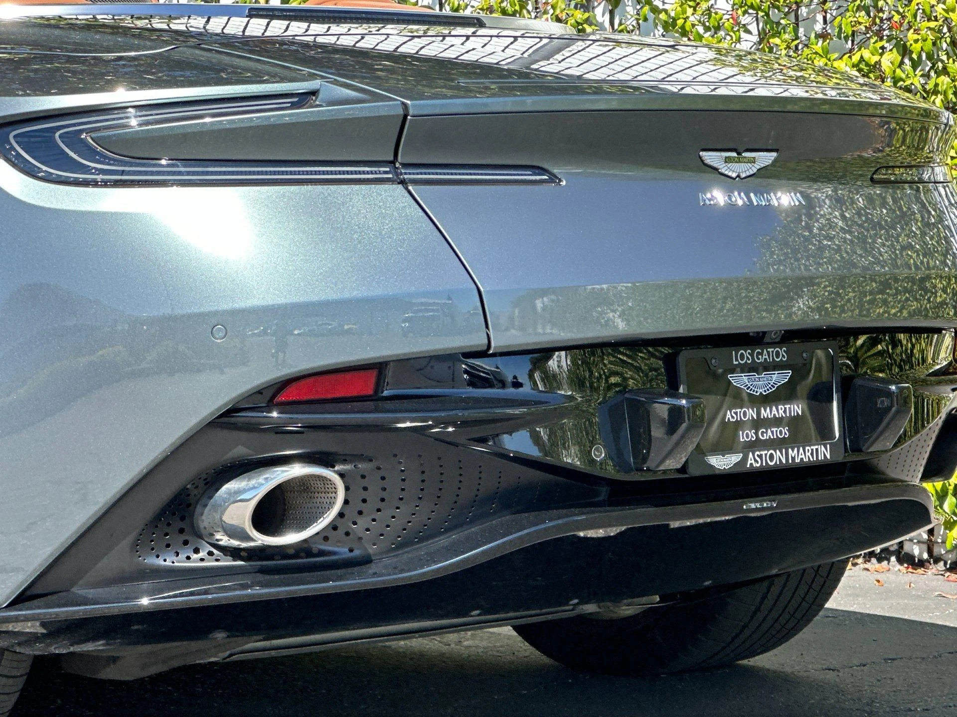 mph007_2074846803_Used_2019_Aston_Martin_DB_11_Volante_1790909268_cf94011709