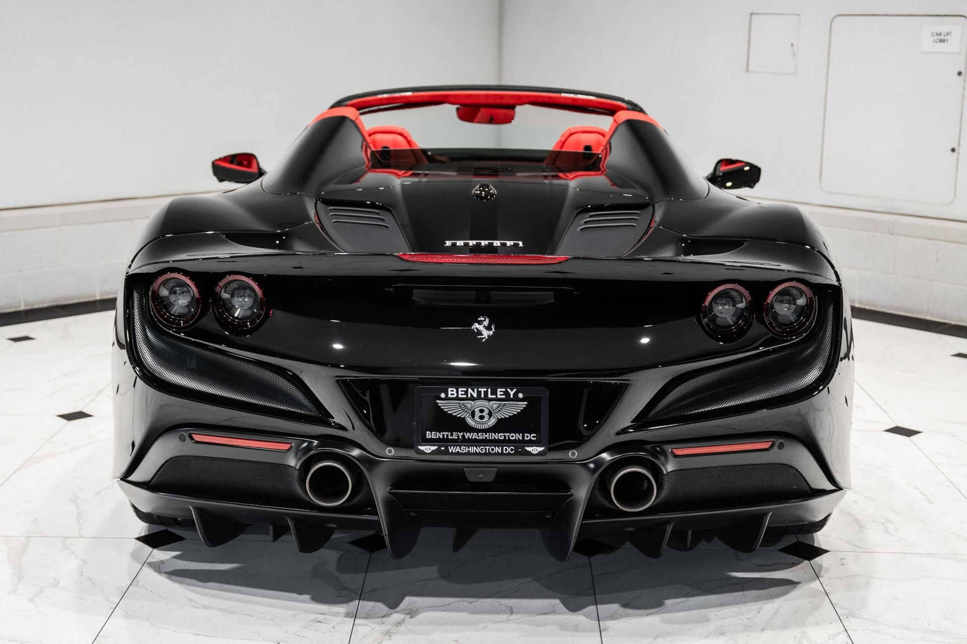 mph007_2075464500_Used_2021_Ferrari_F8_Spider_1788191759_7cff37f24f