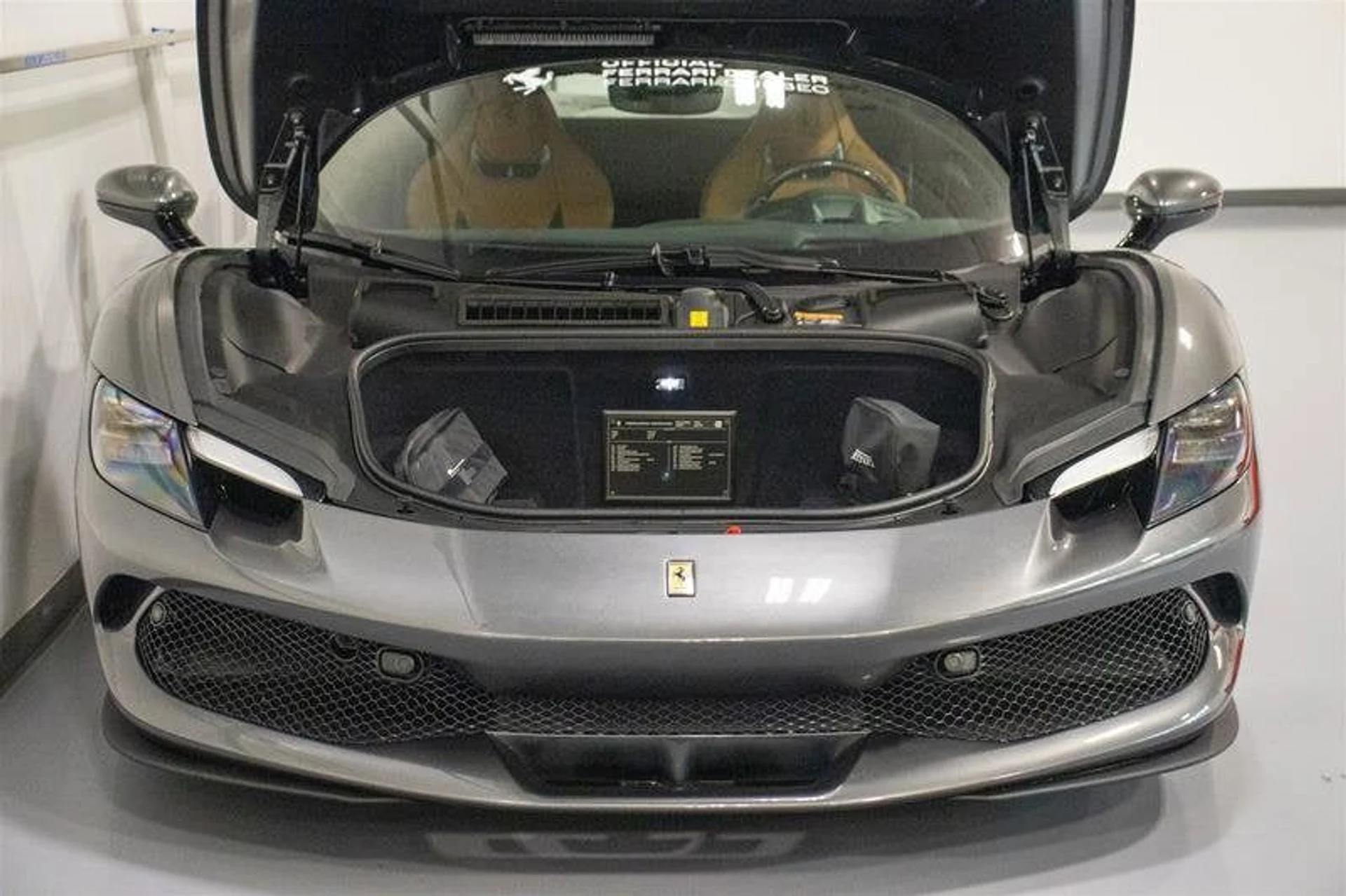 mph007_208510797_f772c2b5f41c40449f7015d73b8fb881_33e90aaecd