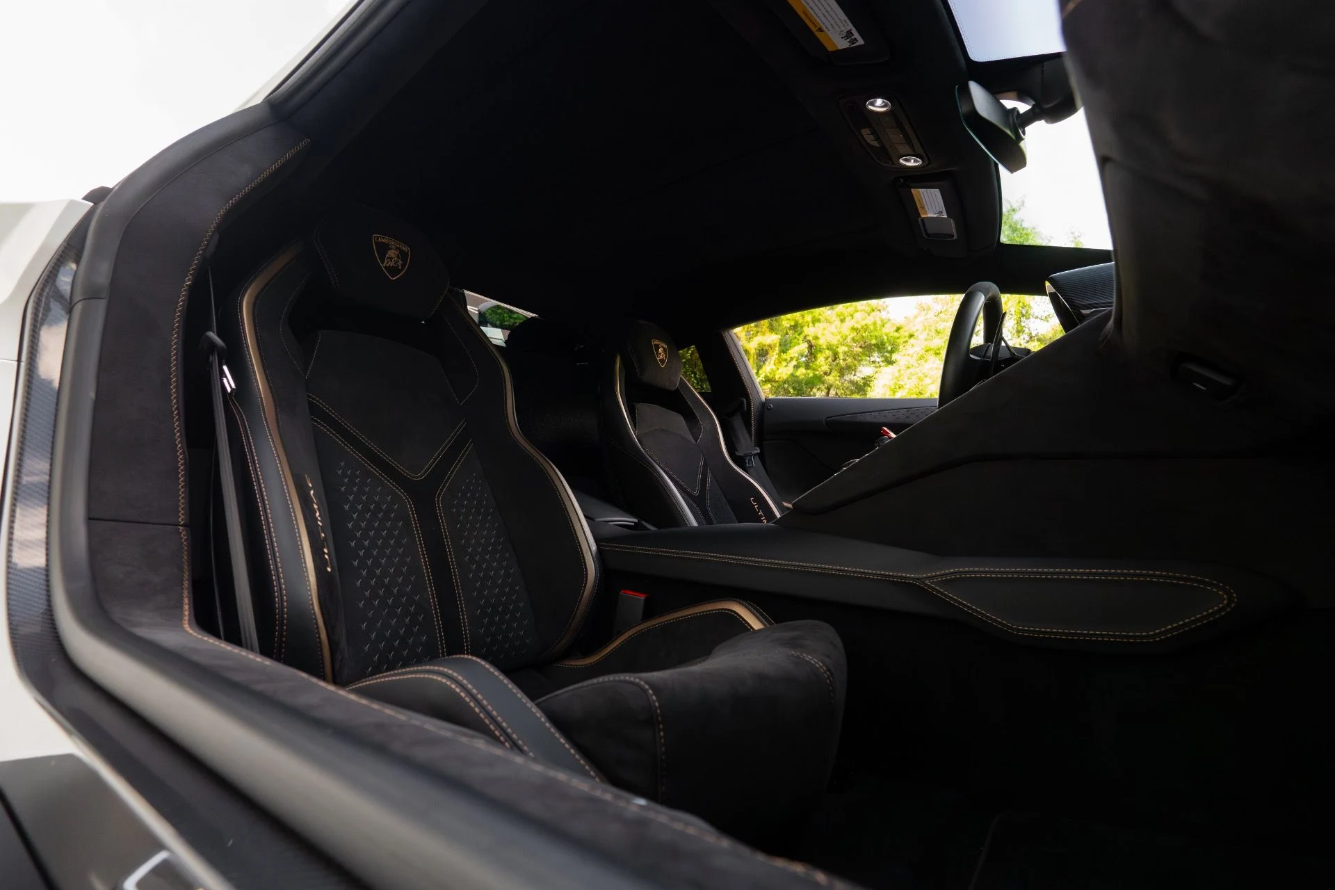 mph007_2087378422_Used_2022_Lamborghini_Aventador_LP_780_4_Ultimae_1758834809_981f8693f2