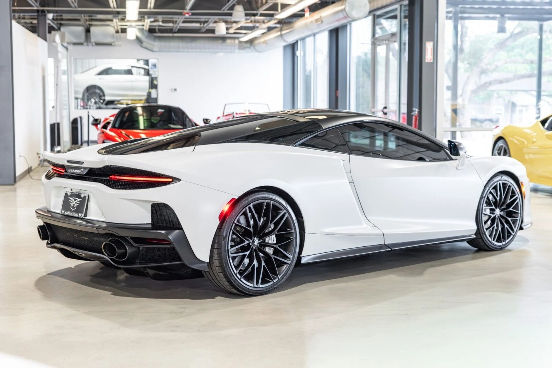 mph007_2091068360_r_Q_8b523570a4