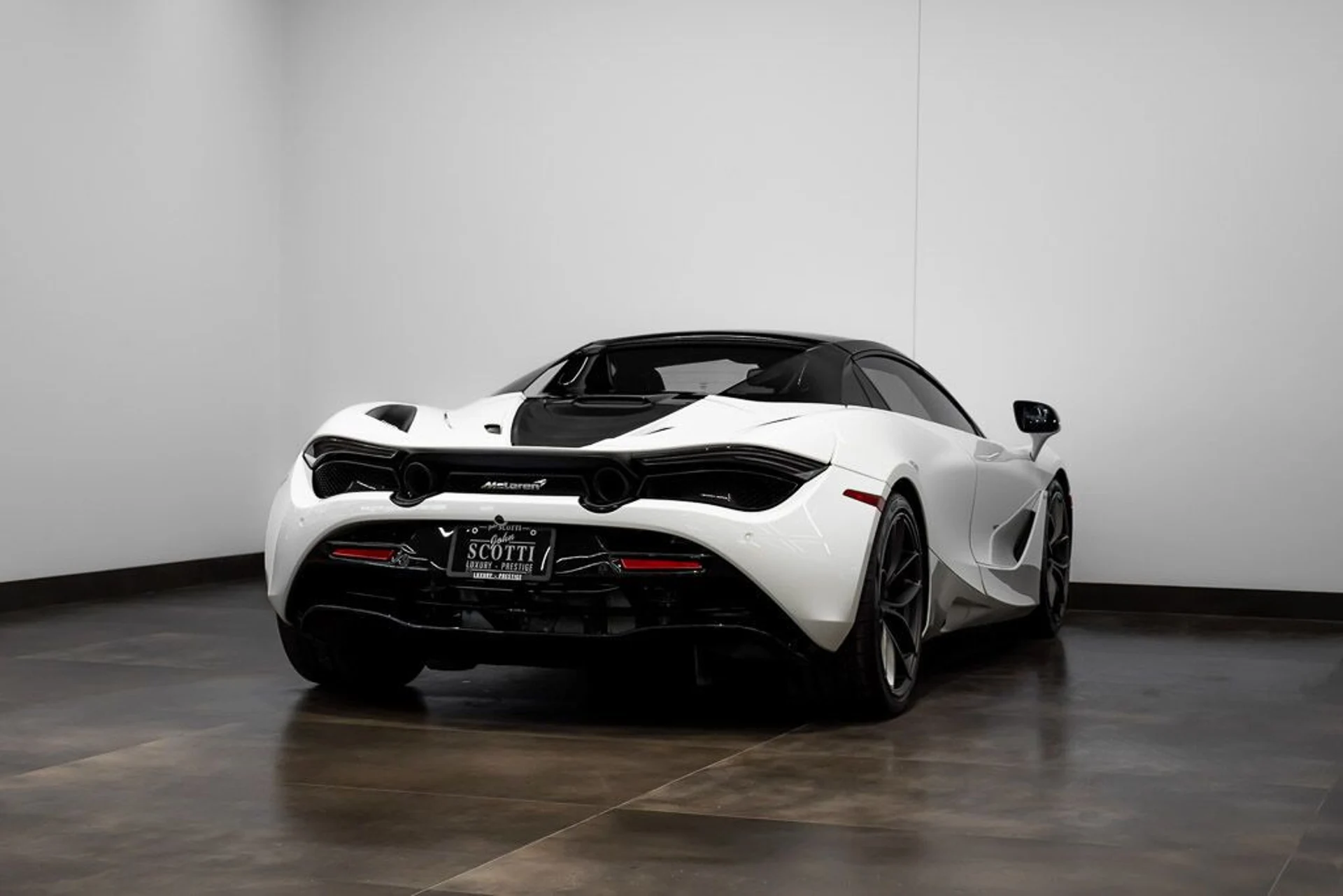 mph007_2095406435_mclaren_720s_2020_jpg_v_1758918548_c0b7bf24e9