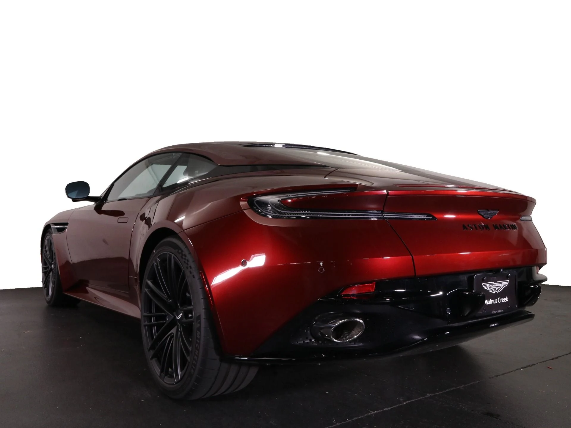 mph007_2098306204_New_2025_Aston_Martin_DB_12_1746122881_7528a09742