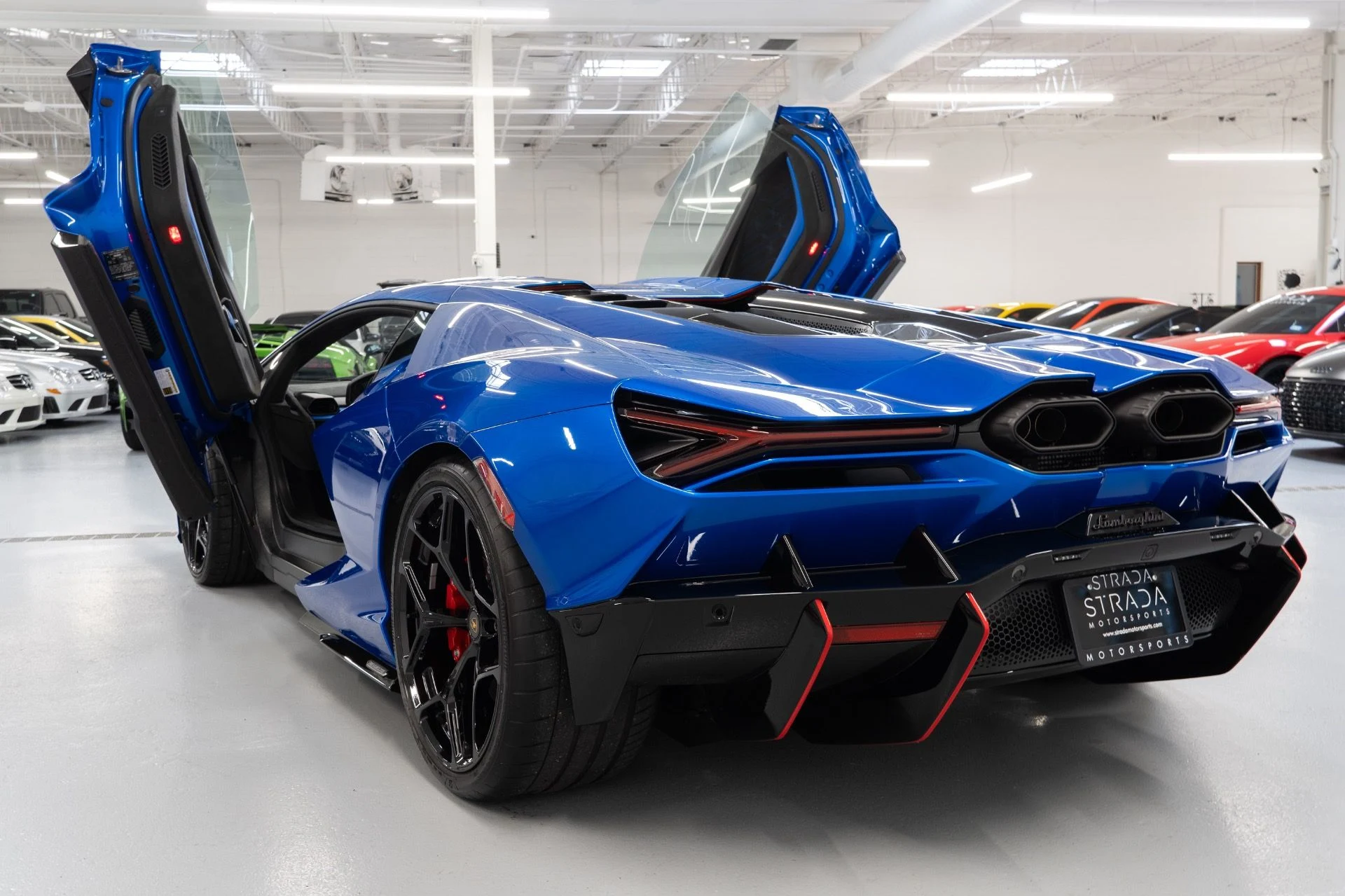 mph007_2099588517_Used_2024_Lamborghini_Revuelto_1753480862_41f5987112