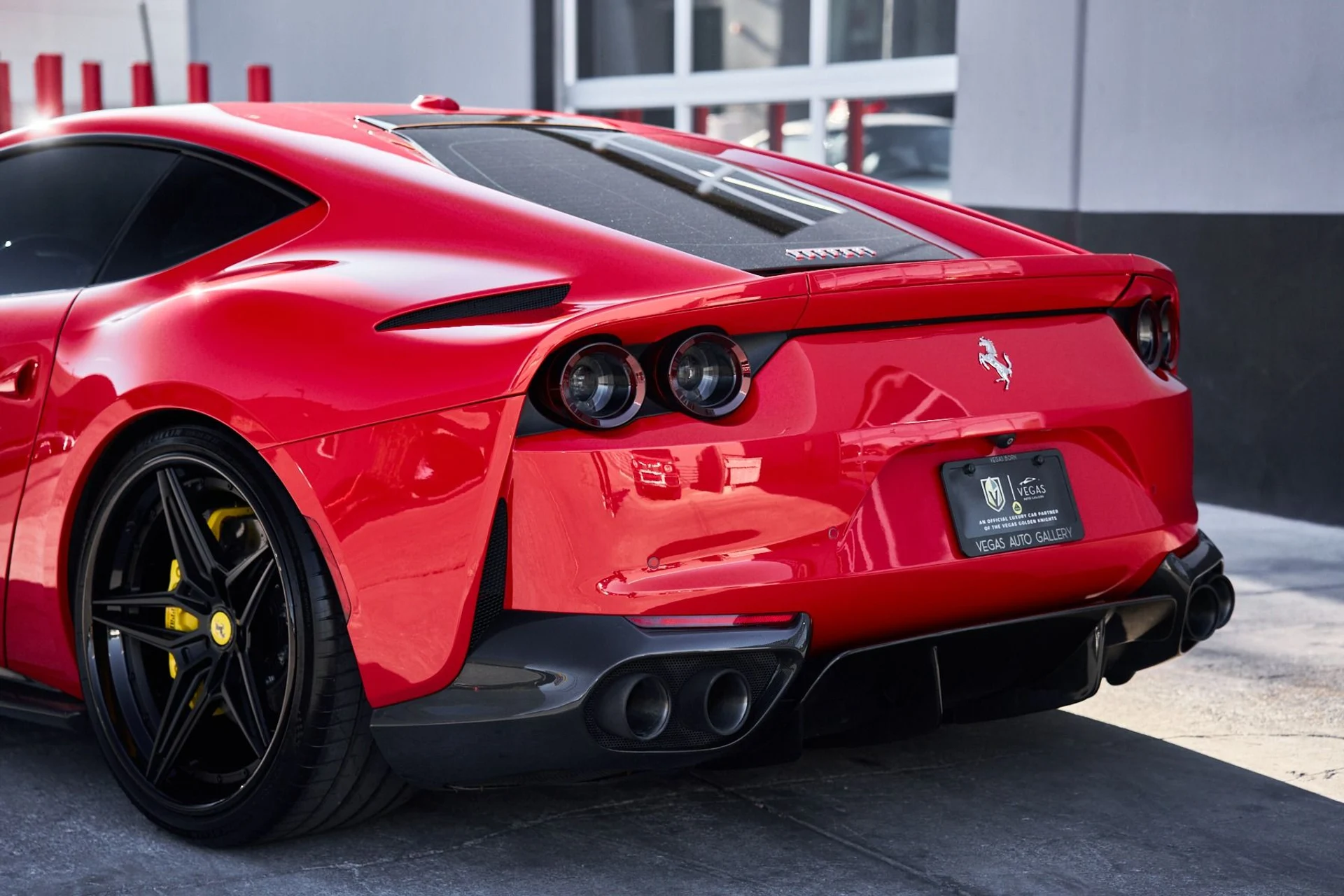 mph007_2101355892_Used_2018_Ferrari_812_Superfast_Base_1746047538_6783573922
