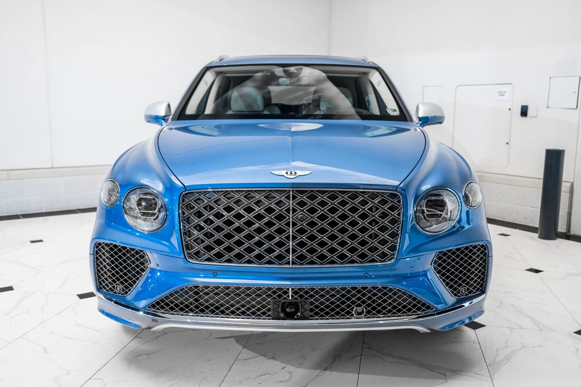 mph007_2102321392_Used_2025_Bentley_Bentayga_EWB_Mulliner_V8_1748092723_4ed9e2e830