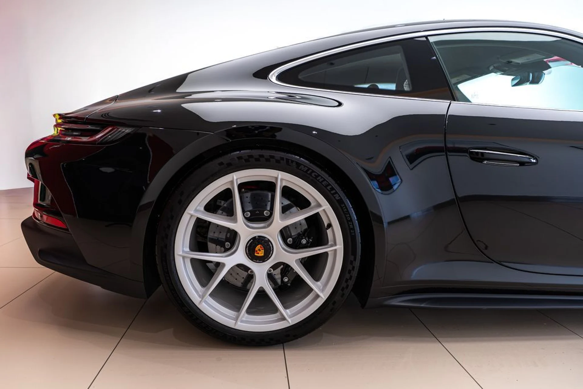 mph007_2114857384_88611b92_44f1_4117_b7c9_abfd914c3e8a_5131dc9c14