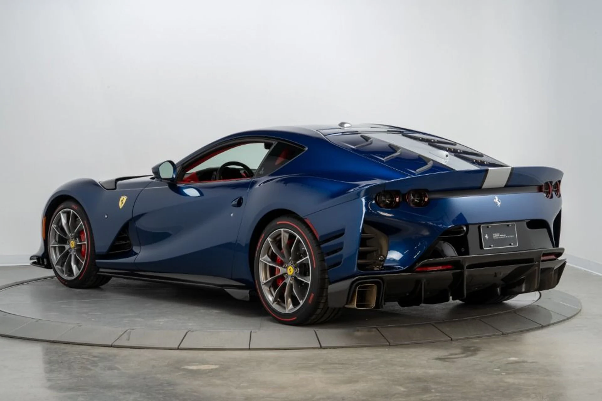 mph007_2120403102_Used_2022_Ferrari_812_Competizione_c026be210b