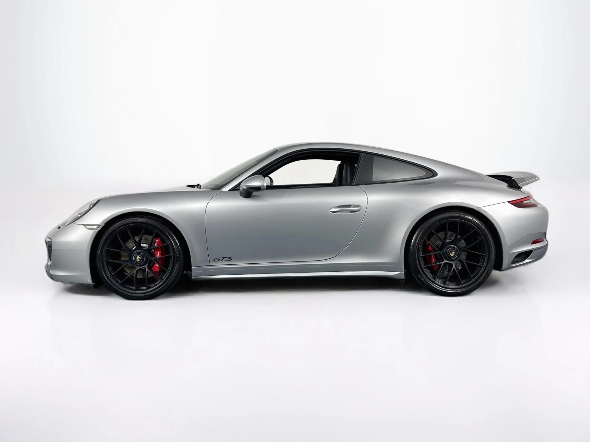 mph007_2132343741_Used_2018_Porsche_911_Carrera_4_GTS_1791931087_f69f98c7f1