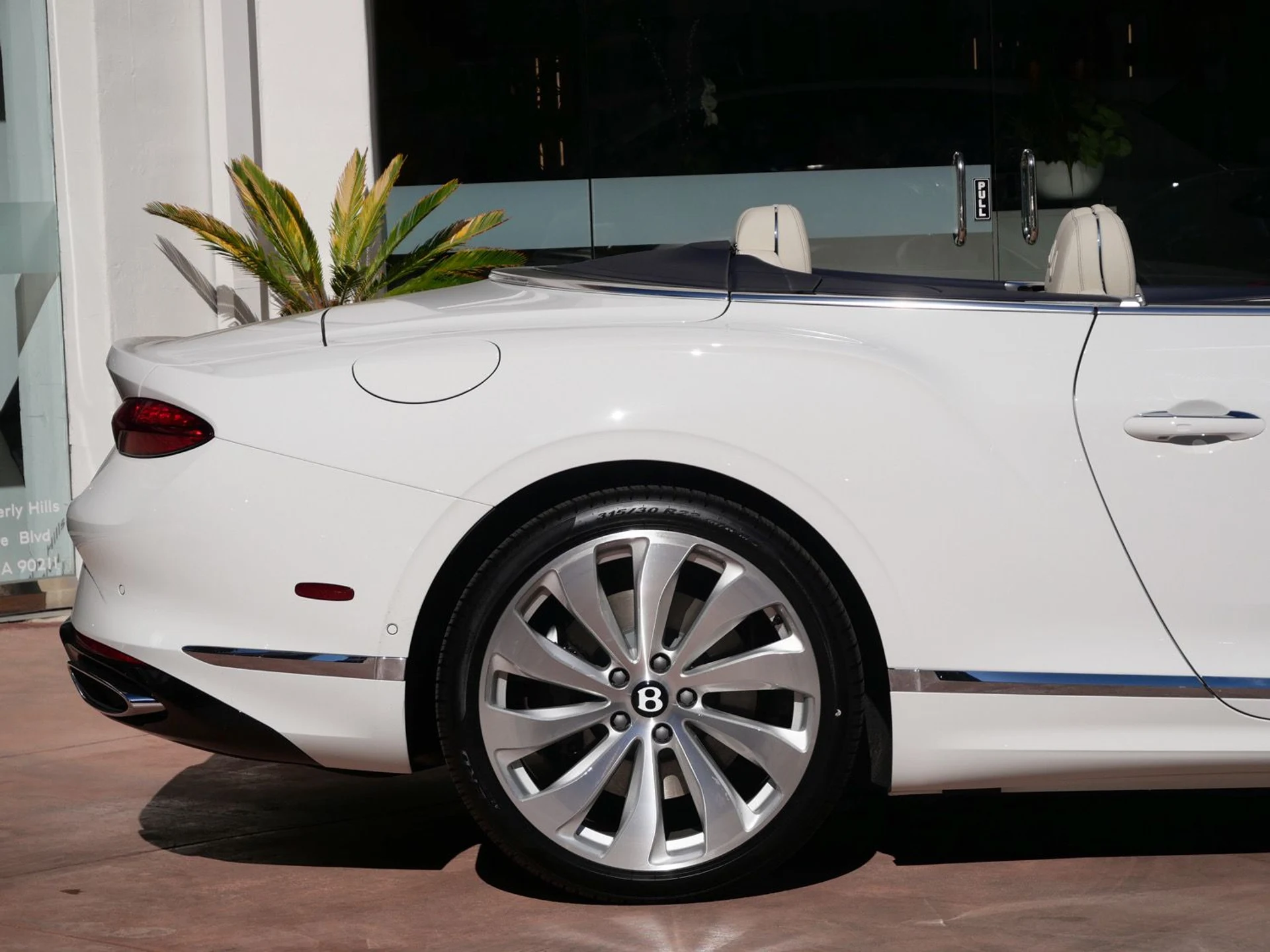 mph007_2144565131_9fbe4060972c41581bf551f39ec10642x_eebfe136bb