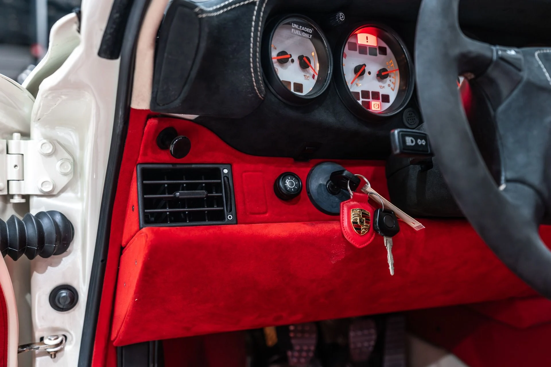 mph007_2154573991_12739_p8_l_b6200f5905