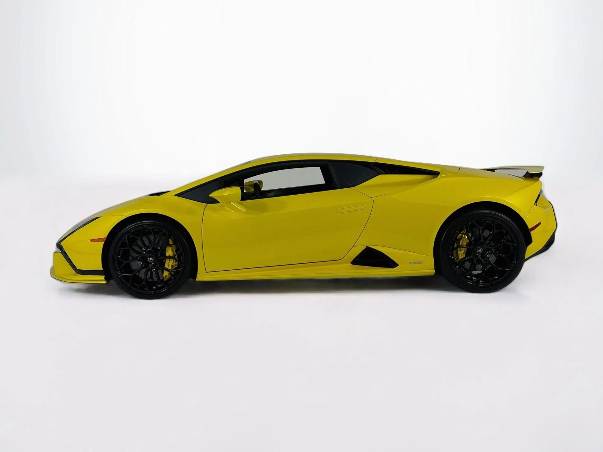 mph007_215818567_Used_2023_Lamborghini_Huracan_Tecnica_1793401503_0cad3f70c3