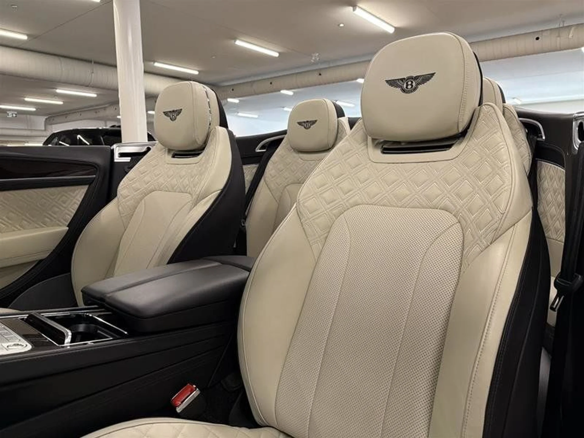 mph007_2166257836_37983974_05035_avfide5w_b61bc791b3