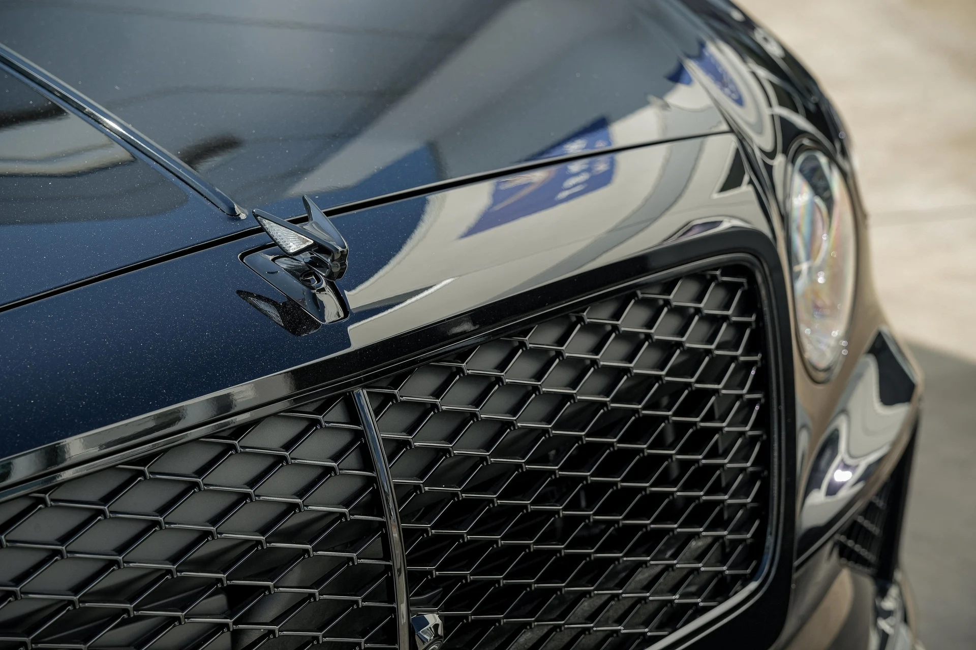 mph007_2171353112_Hi_Tech_Luxury_Imports_LLC_SCBBR_6_ZG_1_SC_022806_image_7_e3ef69ef3b