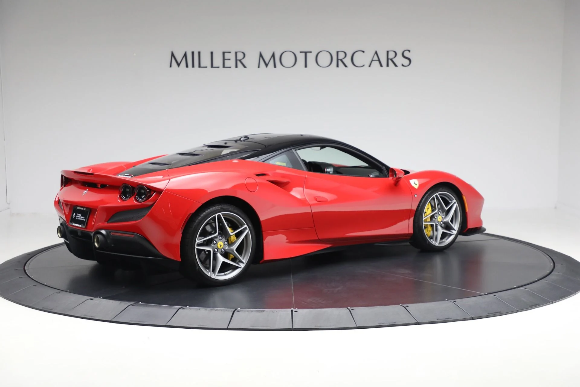 mph007_2172326024_Used_2021_Ferrari_F8_Tributo_d4a92c3f09