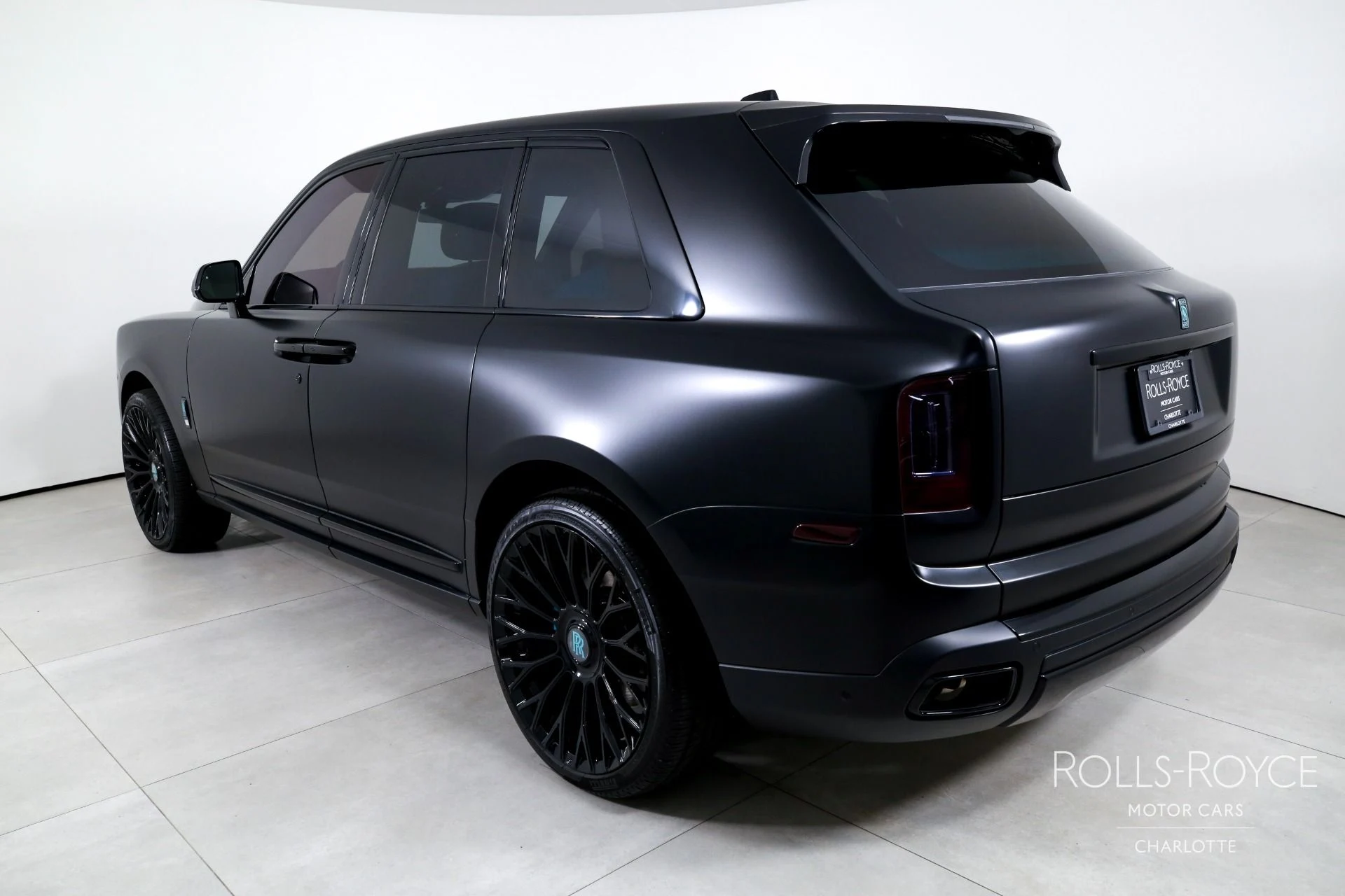mph007_2173084513_Used_2024_Rolls_Royce_Cullinan_1789421269_c5b1713d56