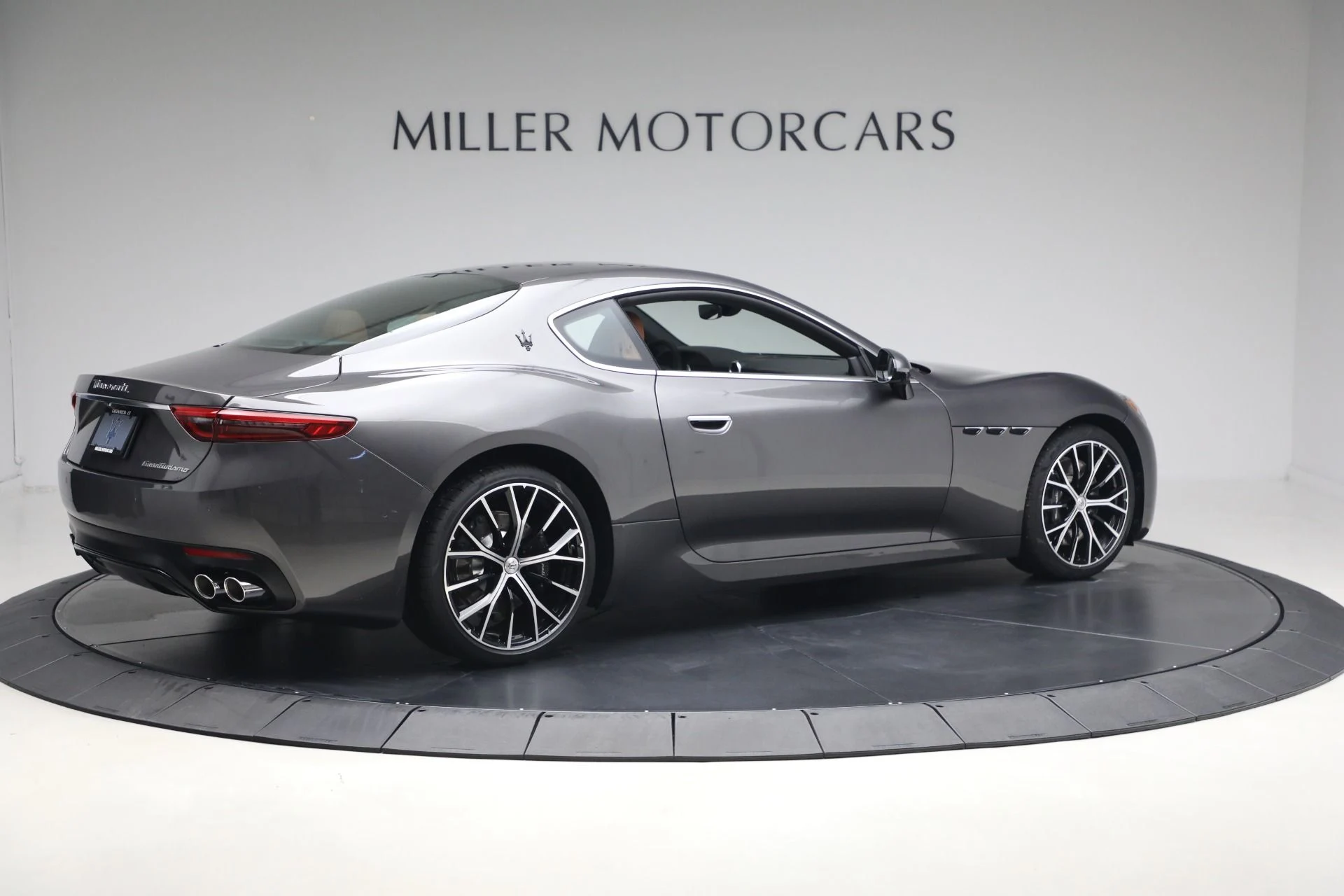 mph007_2176768845_New_2026_Maserati_Gran_Turismo_1765985374_da7a59aba8