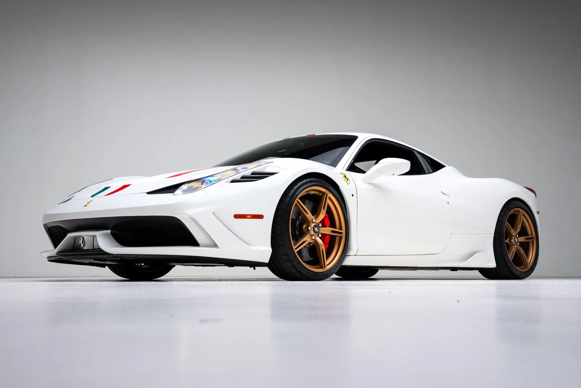 mph007_2186138401_Used_2015_Ferrari_458_Speciale_1770668463_a9c7f8977f
