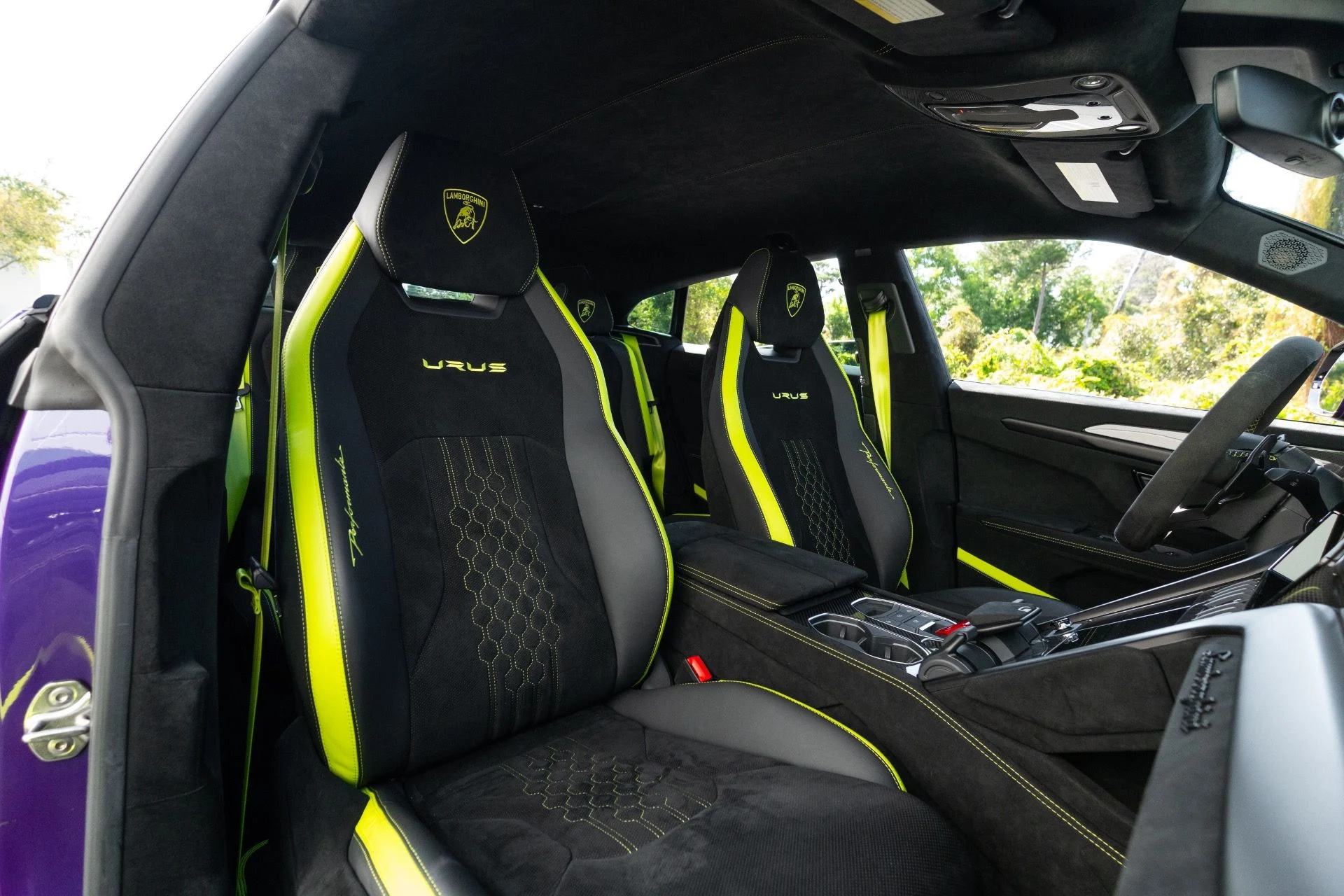 mph007_2187775223_Used_2023_Lamborghini_Urus_Performante_1771690657_6328f9d7ff