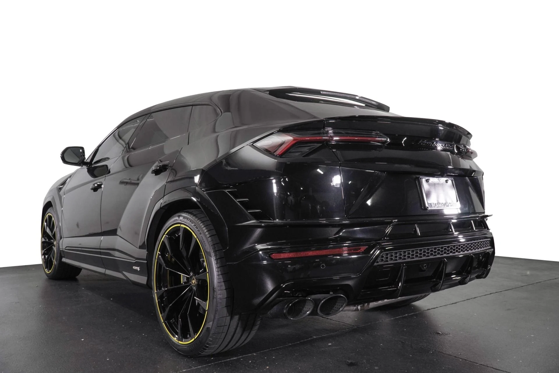 mph007_2189444647_Used_2024_Lamborghini_Urus_S_1785981549_061e35c720