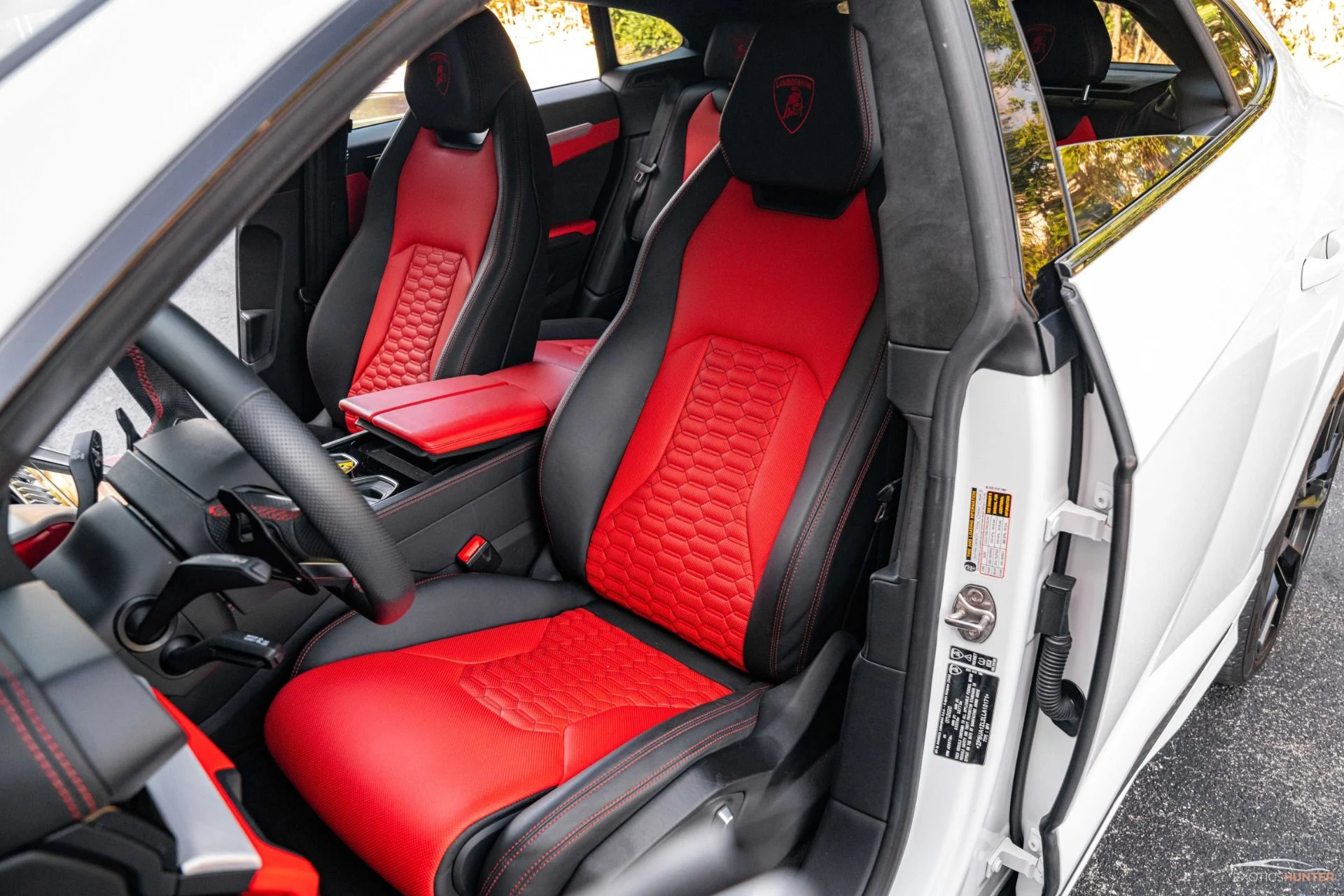 mph007_2190870344_Used_2020_Lamborghini_Urus_250_K_MSRP_Advanced_3_D_B_O_Audio_Ambient_Lighting_Red_Interior_MORE_1694207296_562a43987e