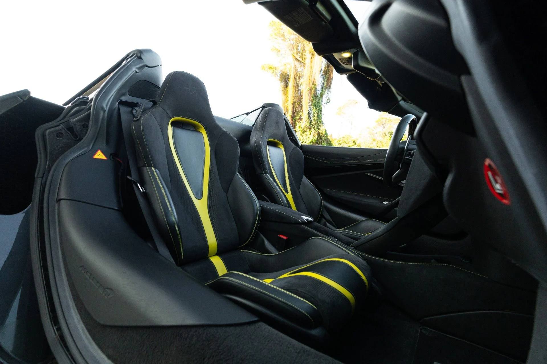 mph007_2196418890_Used_2020_Mc_Laren_720_S_Spider_1766779807_84e1b1b267