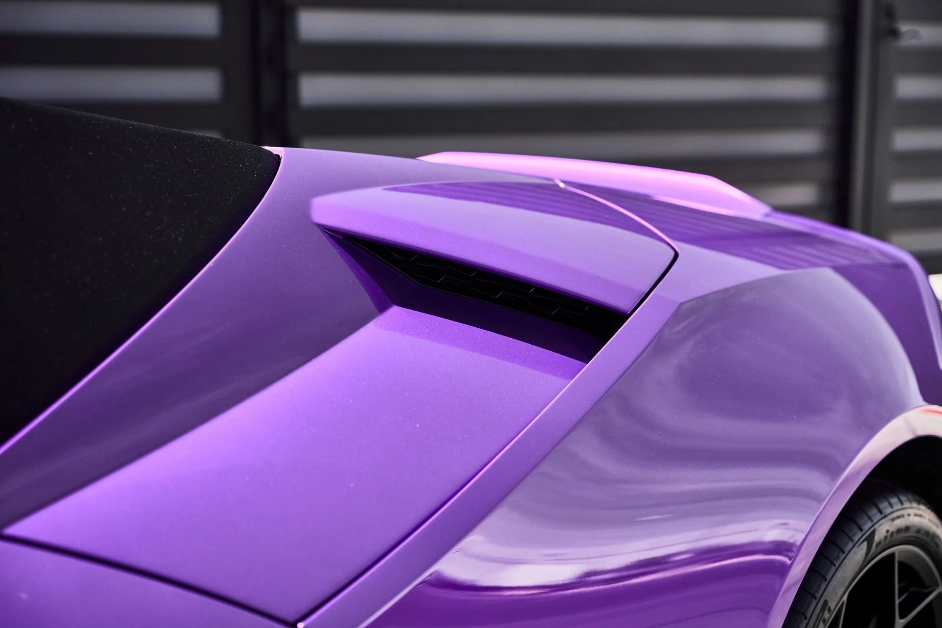 mph007_2197203027_Used_2024_Lamborghini_Huracan_EVO_Base_1776733834_e3c30b4426