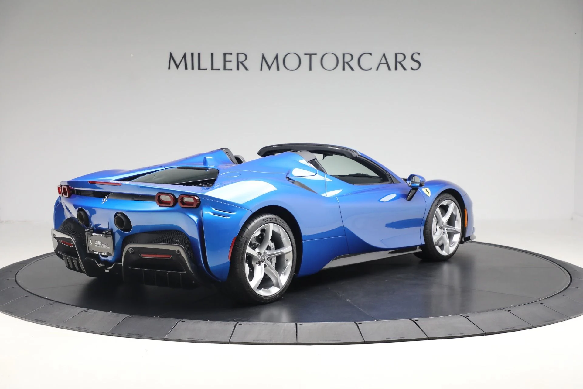 mph007_2215815900_Used_2024_Ferrari_SF_90_Spider_a42d3e680f