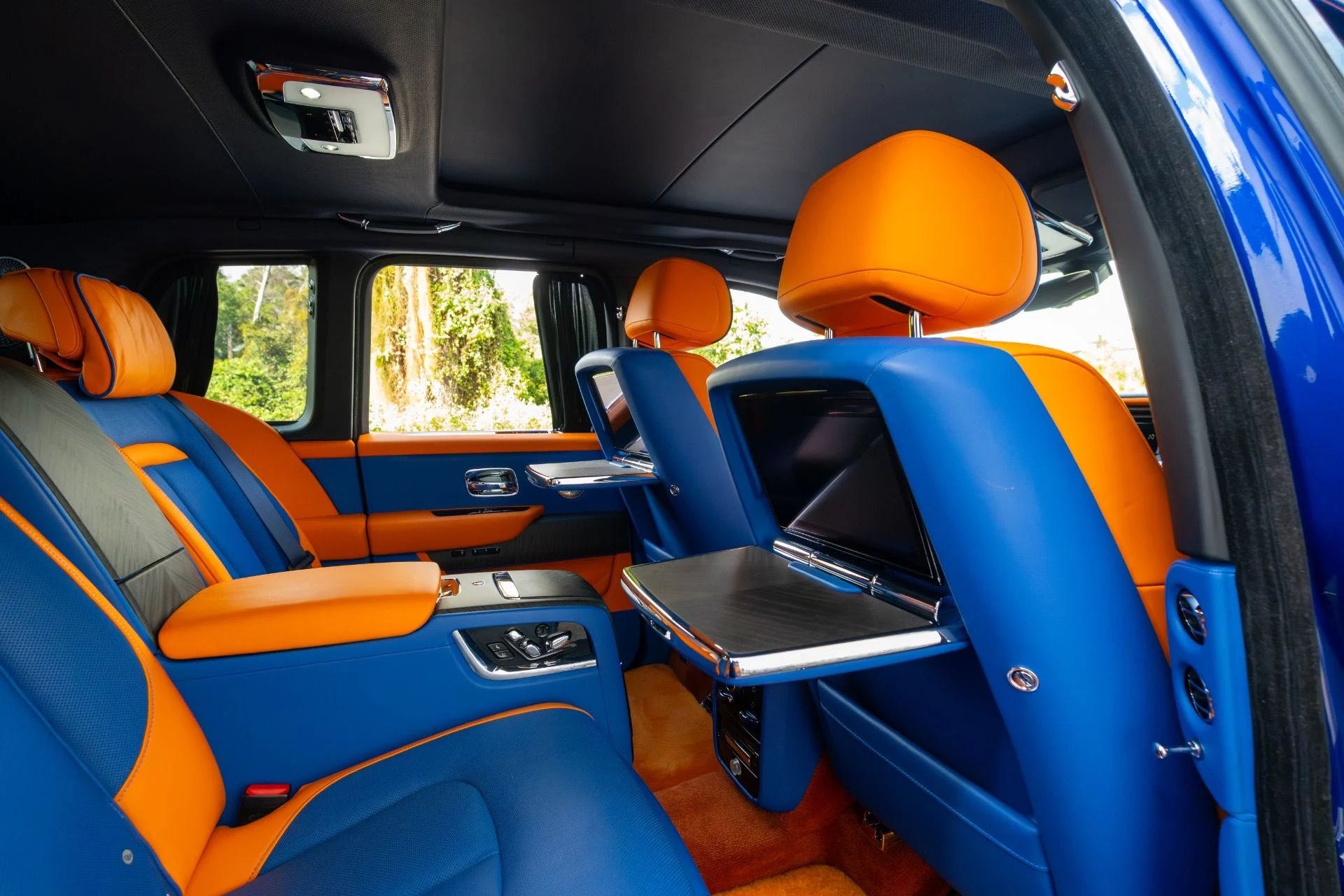 mph007_2218666643_Used_2019_Rolls_Royce_Cullinan_1764189669_ed0f3fa95d