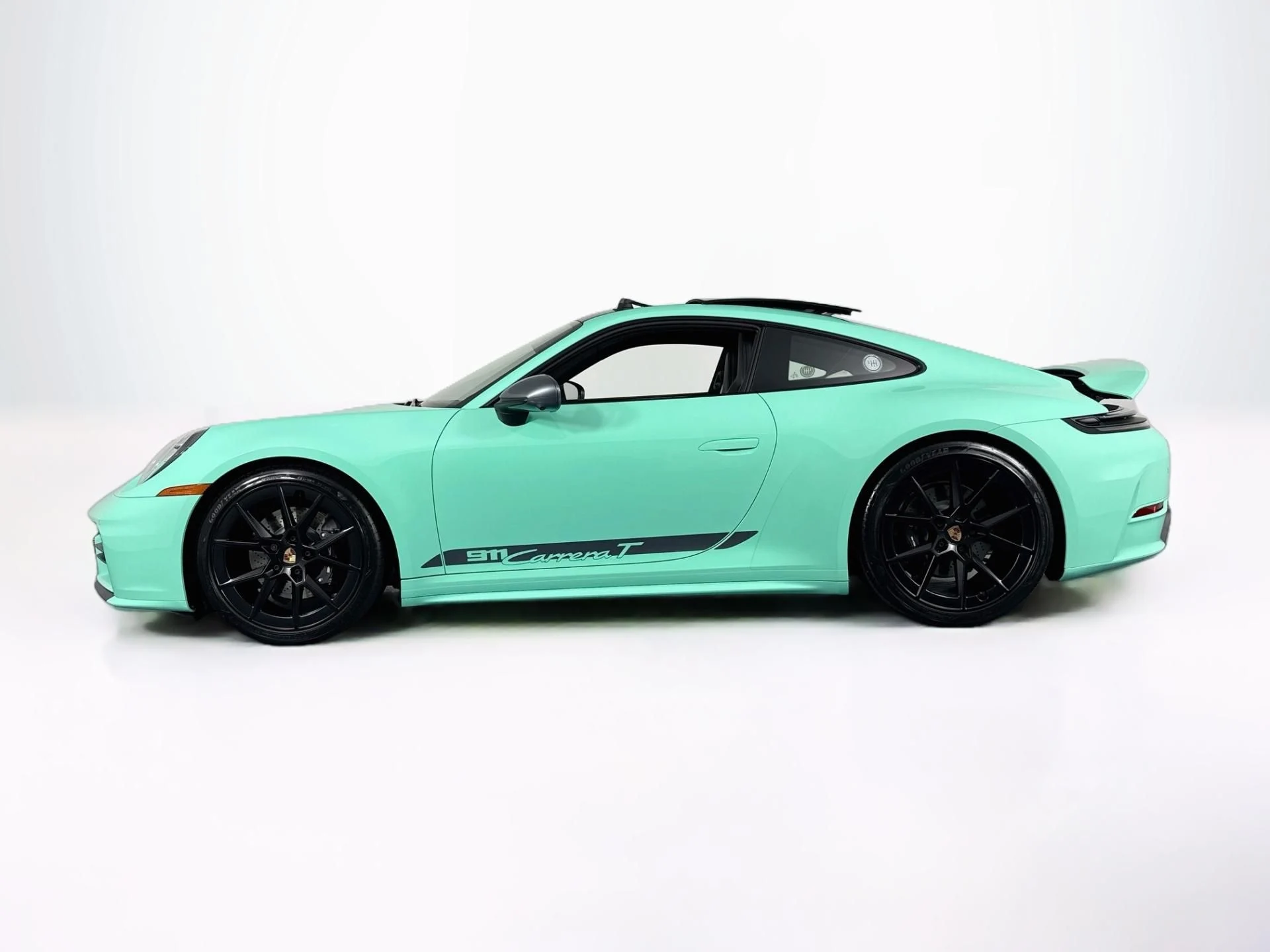 mph007_2225855722_Used_2026_Porsche_911_Carrera_T_1787948797_20bba0cd3b