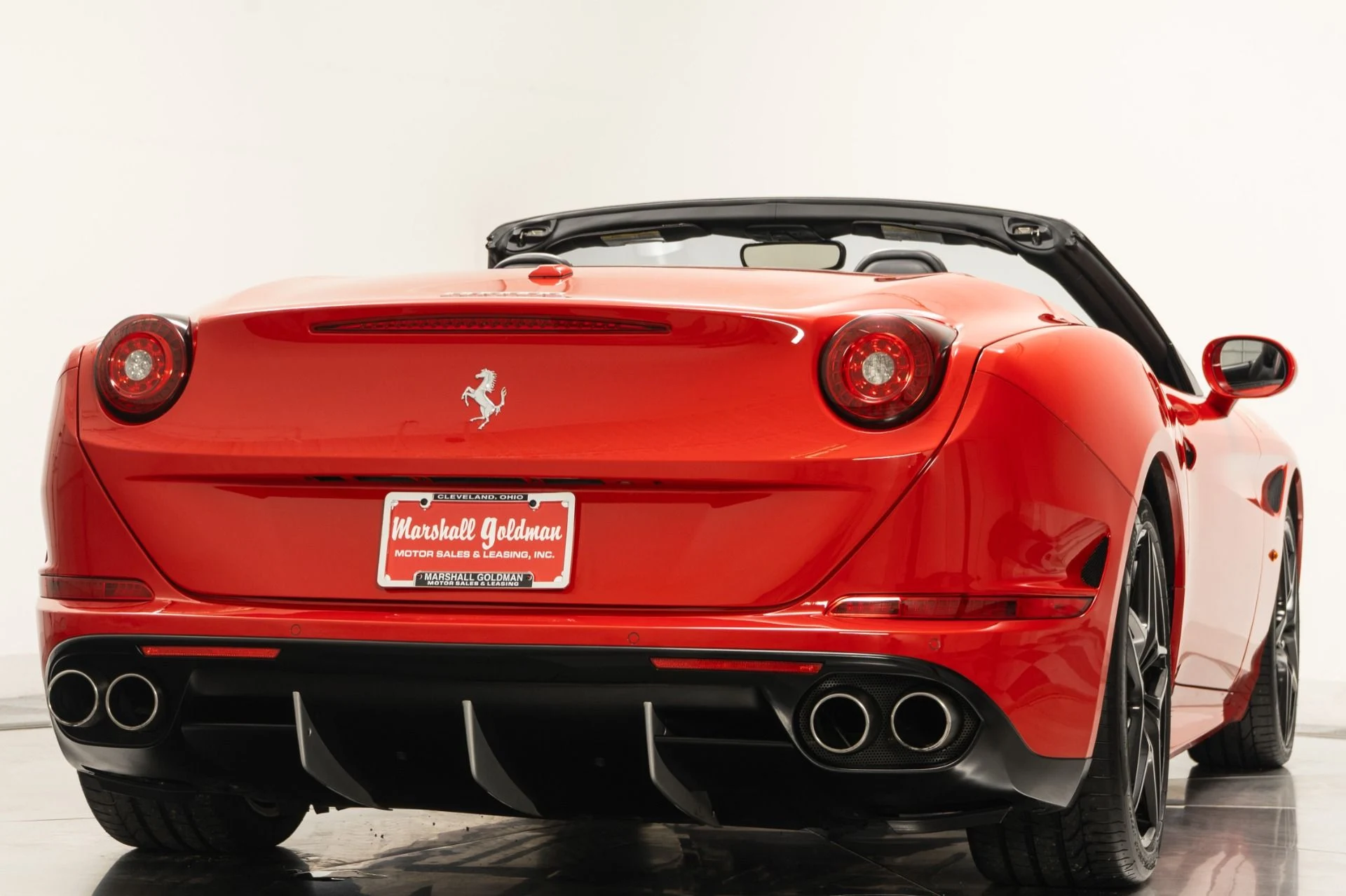 mph007_2231507390_Used_2016_Ferrari_California_T_1749185669_23a892d0af