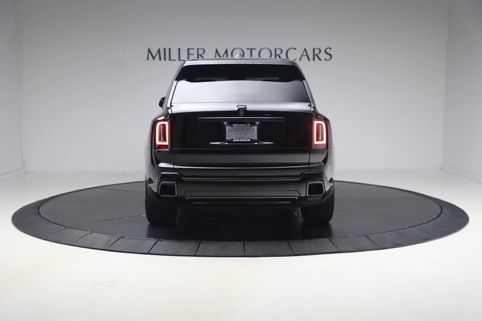 mph007_223401591_New_2027_Rolls_Royce_Black_Badge_Cullinan_404cd34ca3