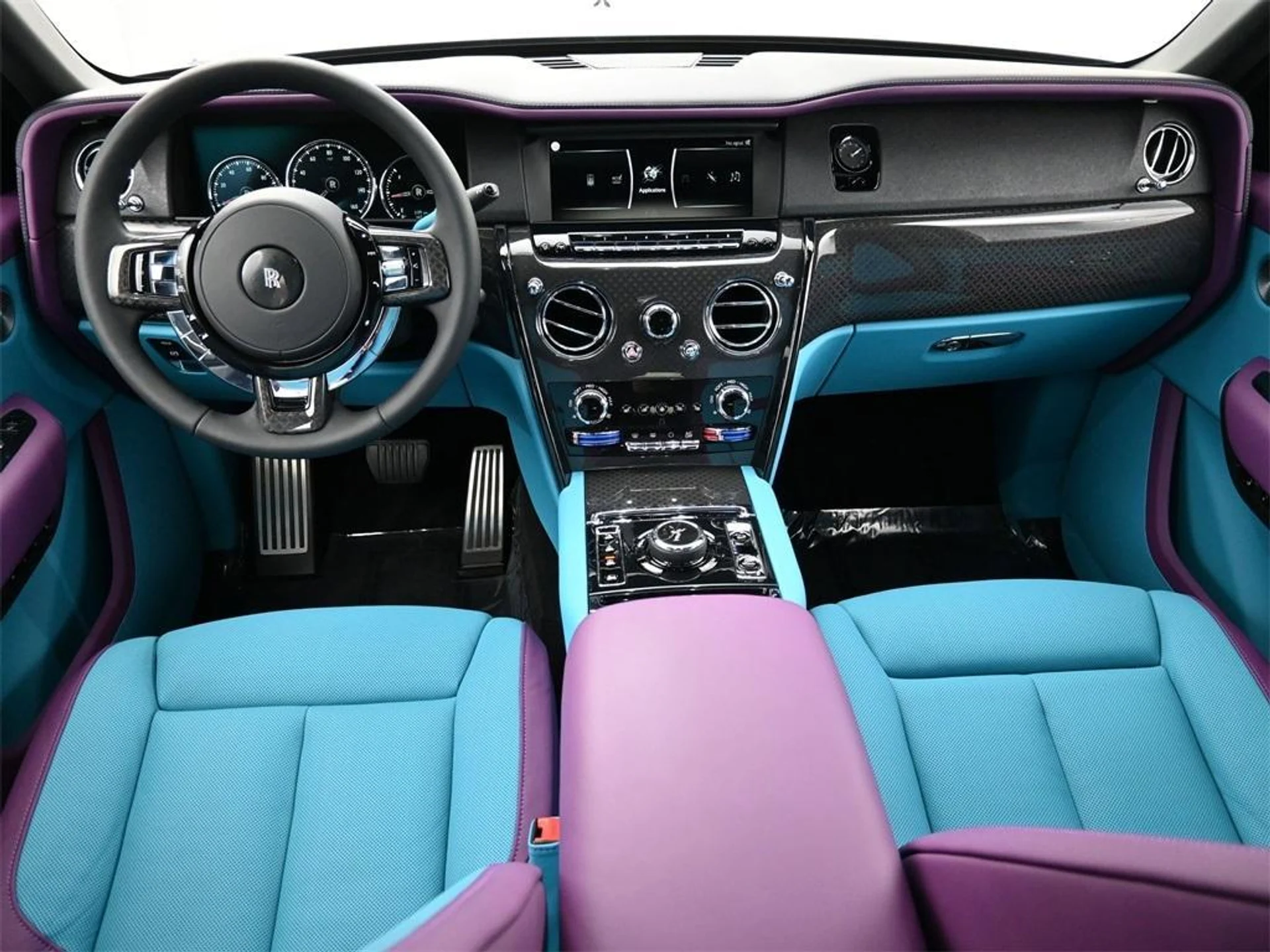 mph007_2235261864_ev_YQ_Wx6_NQ_Qt_UMG_By_Pyt1fv_AEMGE_033e96c3a8