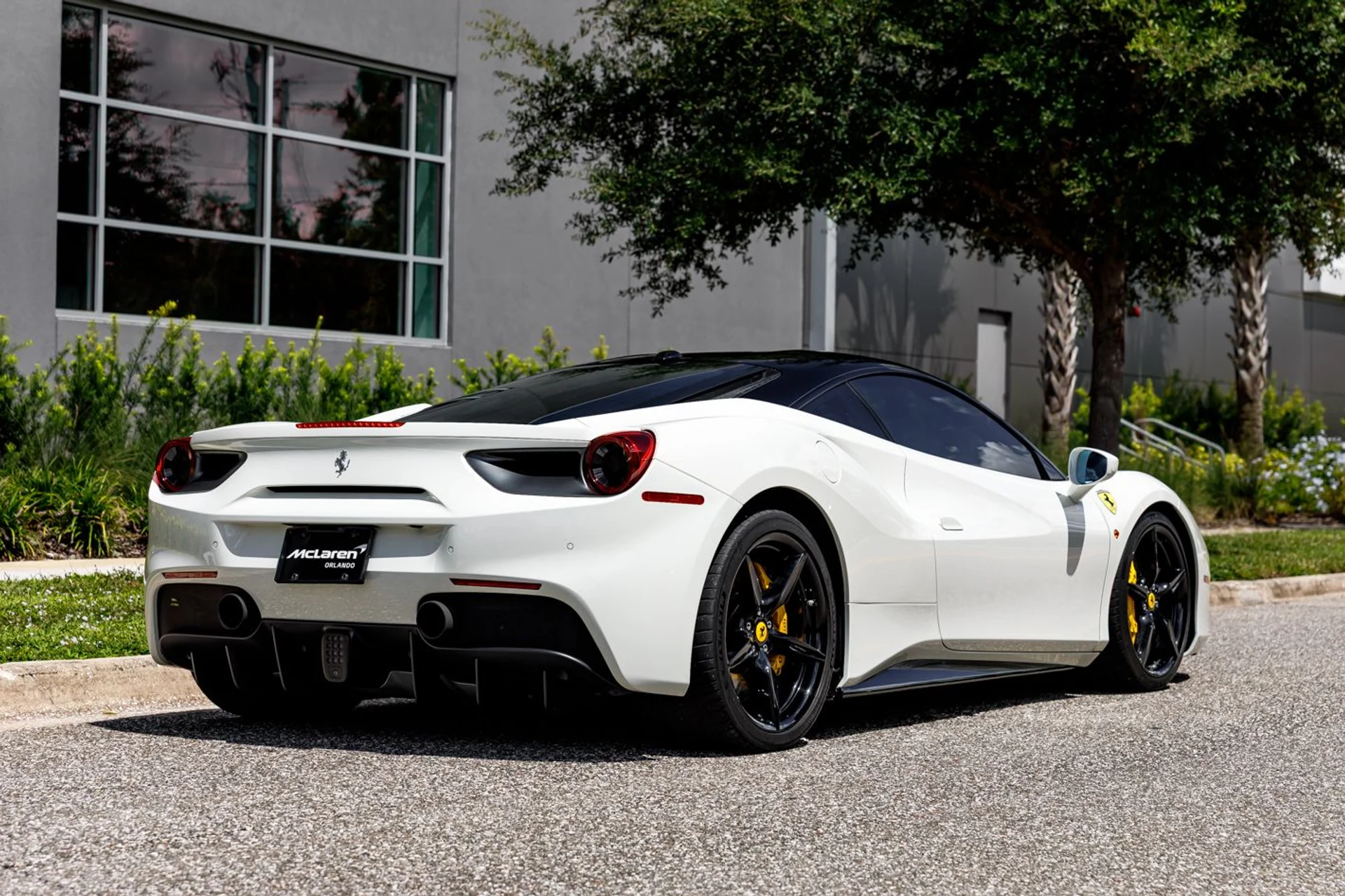 mph007_2239765613_Used_2018_Ferrari_488_GTB_1dda54e5ff
