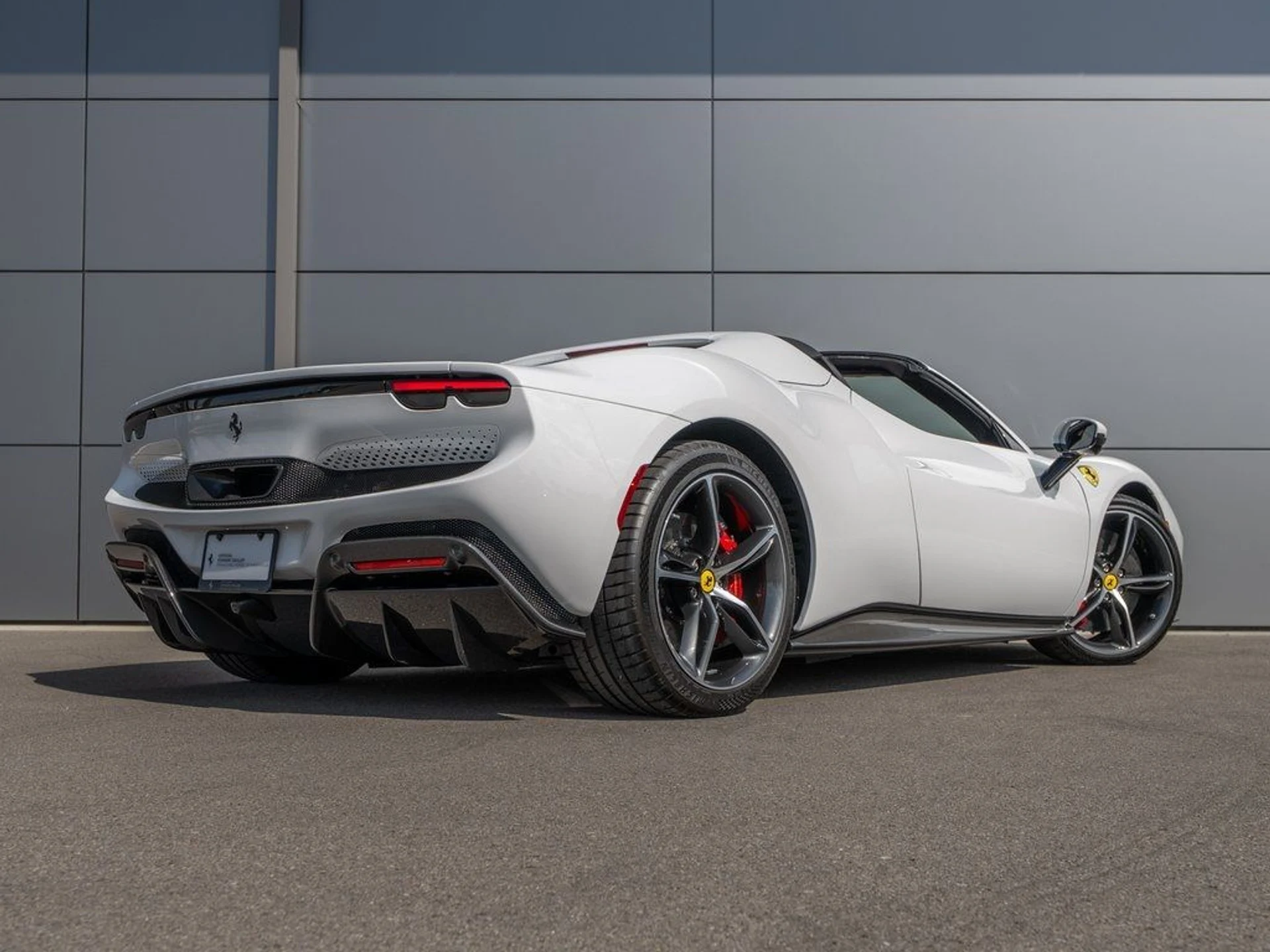 mph007_2245178852_image_8_76ea407de4