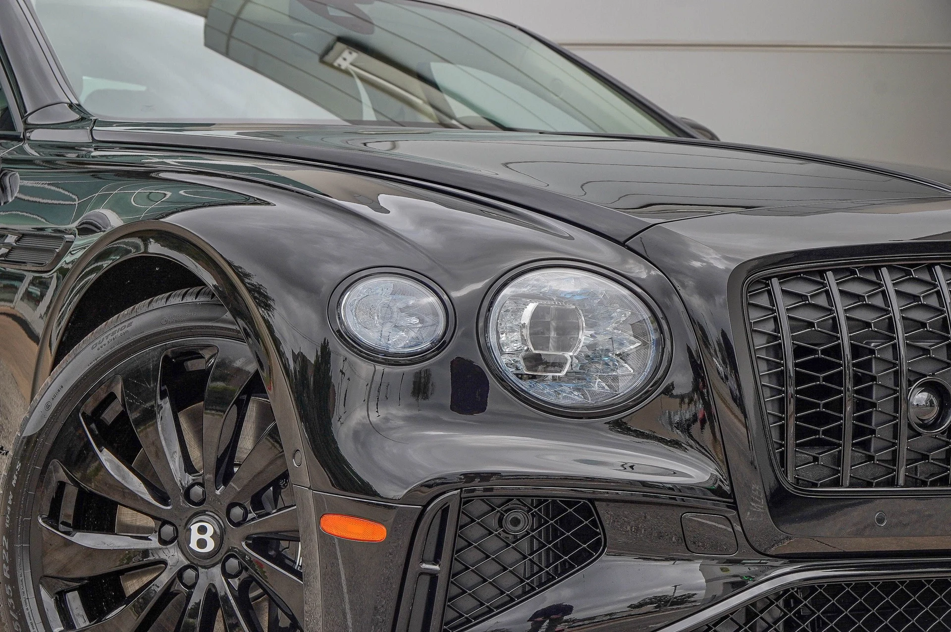mph007_224688024_Hi_Tech_Luxury_Imports_LLC_SCBBP_6_ZG_5_TC_026011_image_7_763b272e60